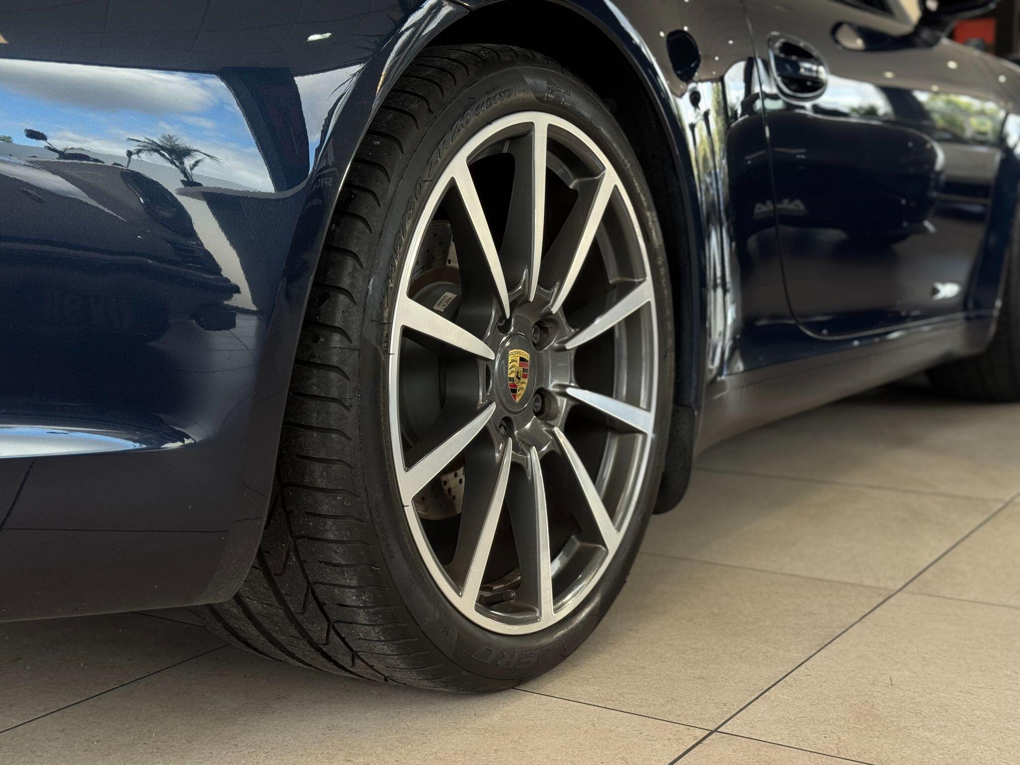Porsche 911 - Image 18