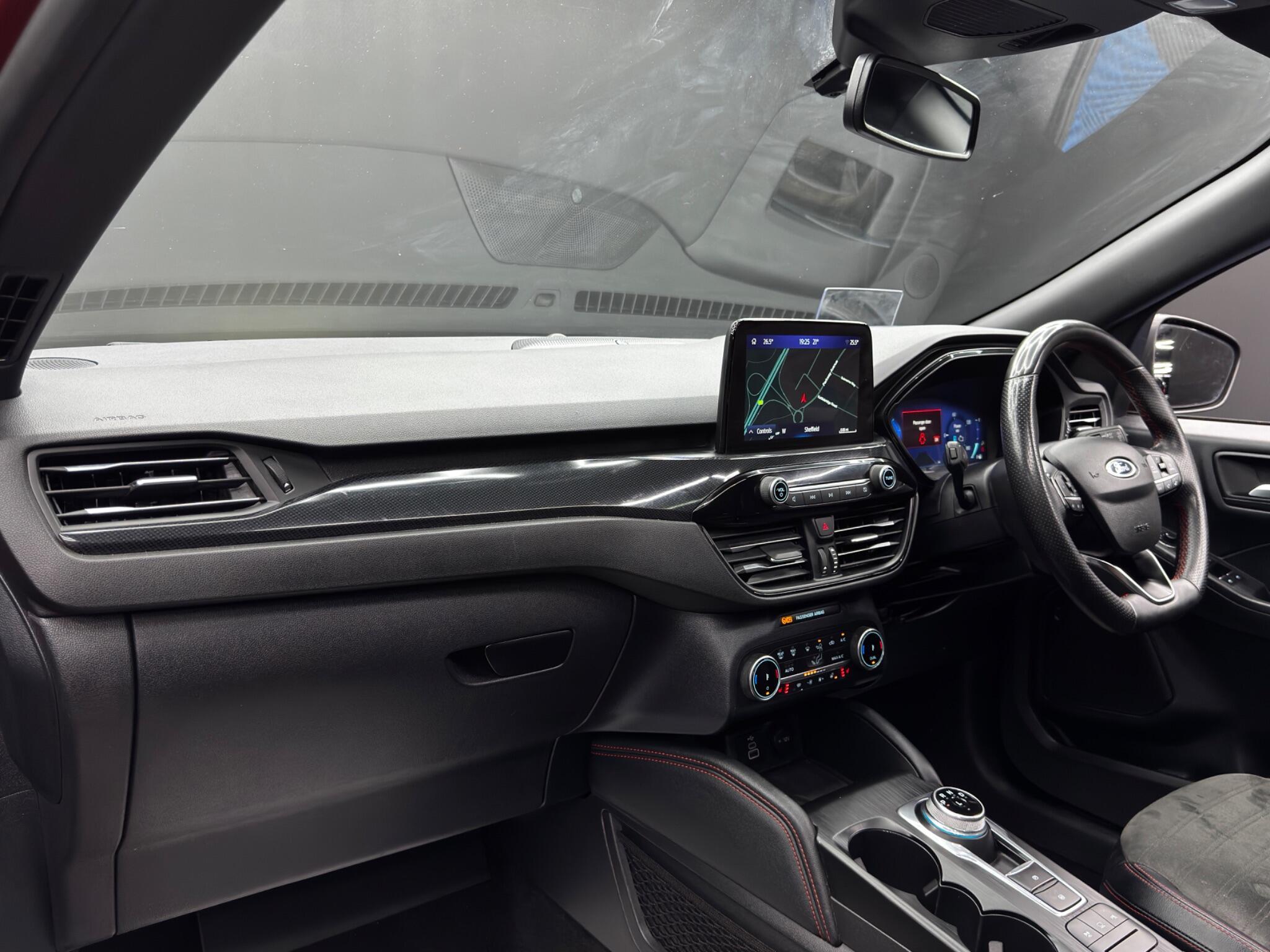 Ford Kuga - Image 11