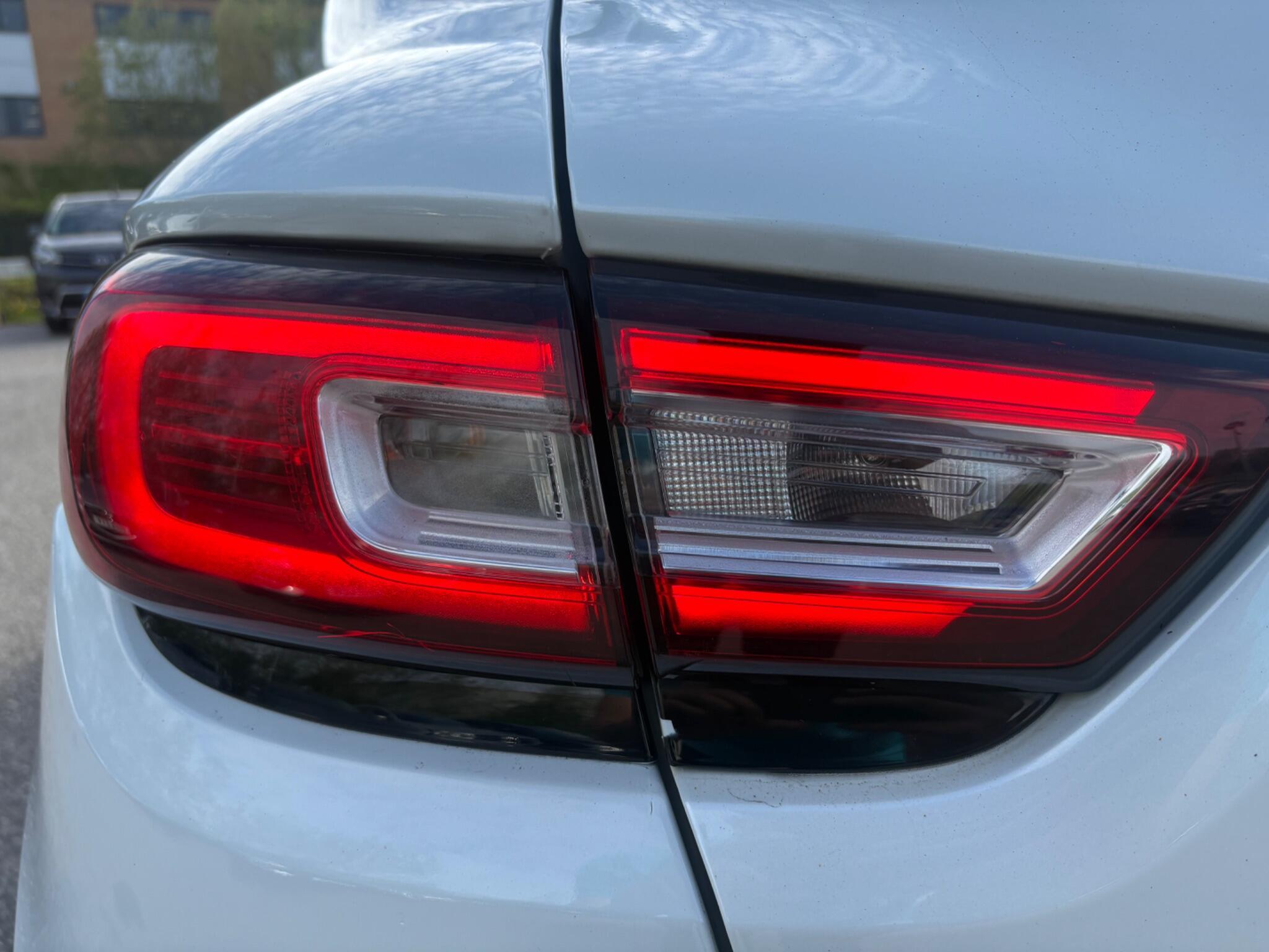 Renault Clio - Image 12