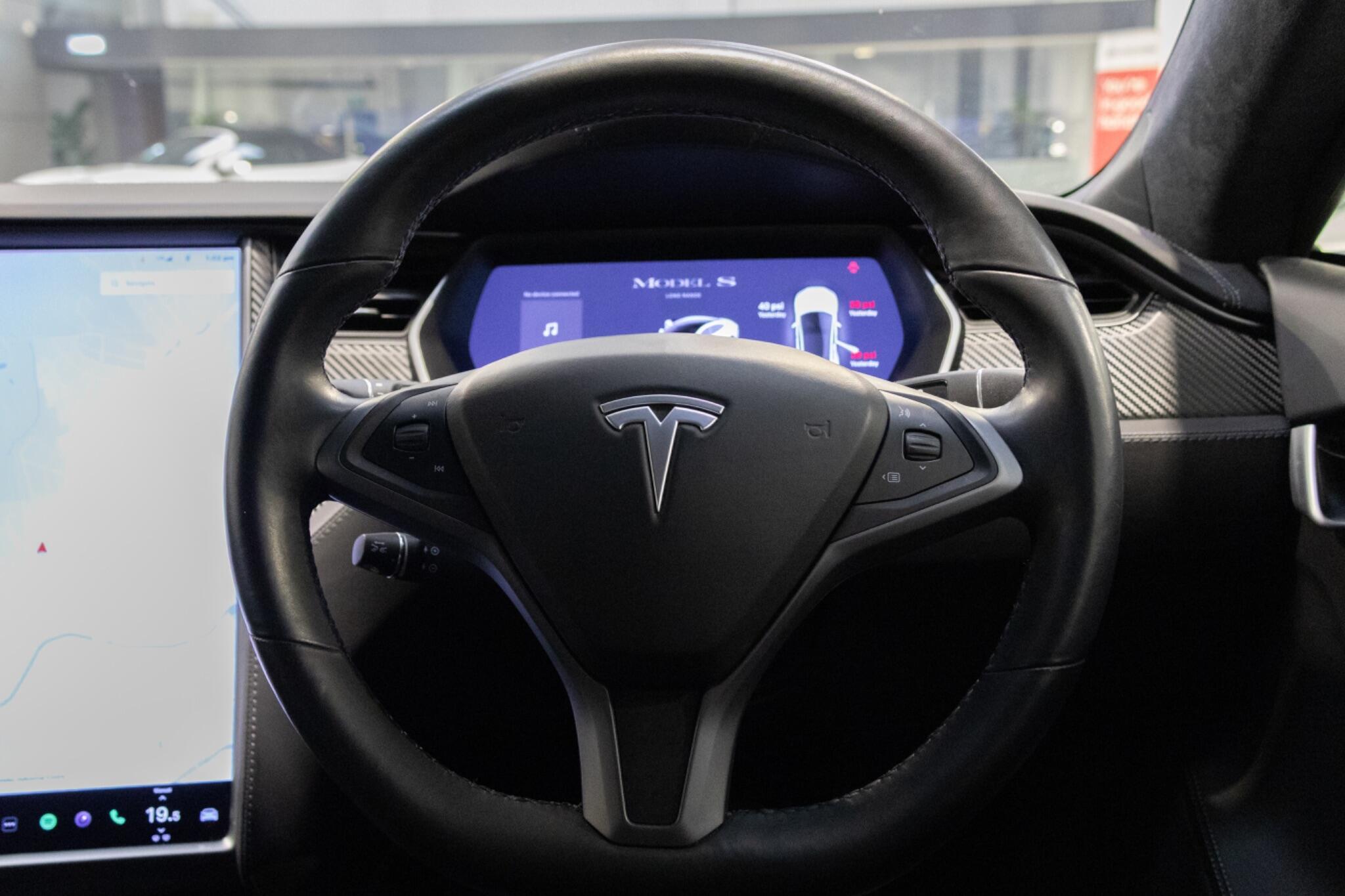 Tesla Model S - Image 10