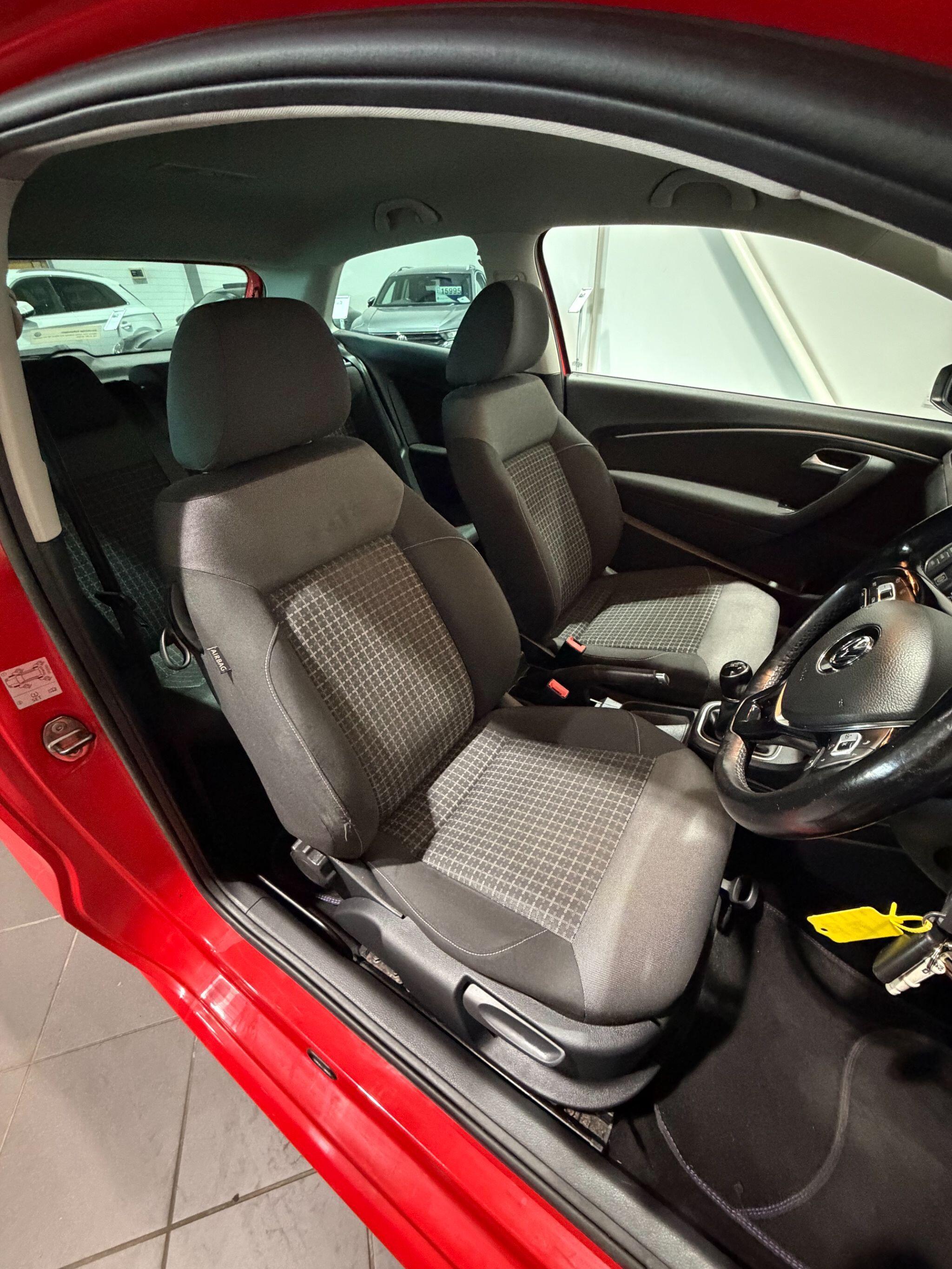 Volkswagen Polo - Image 5