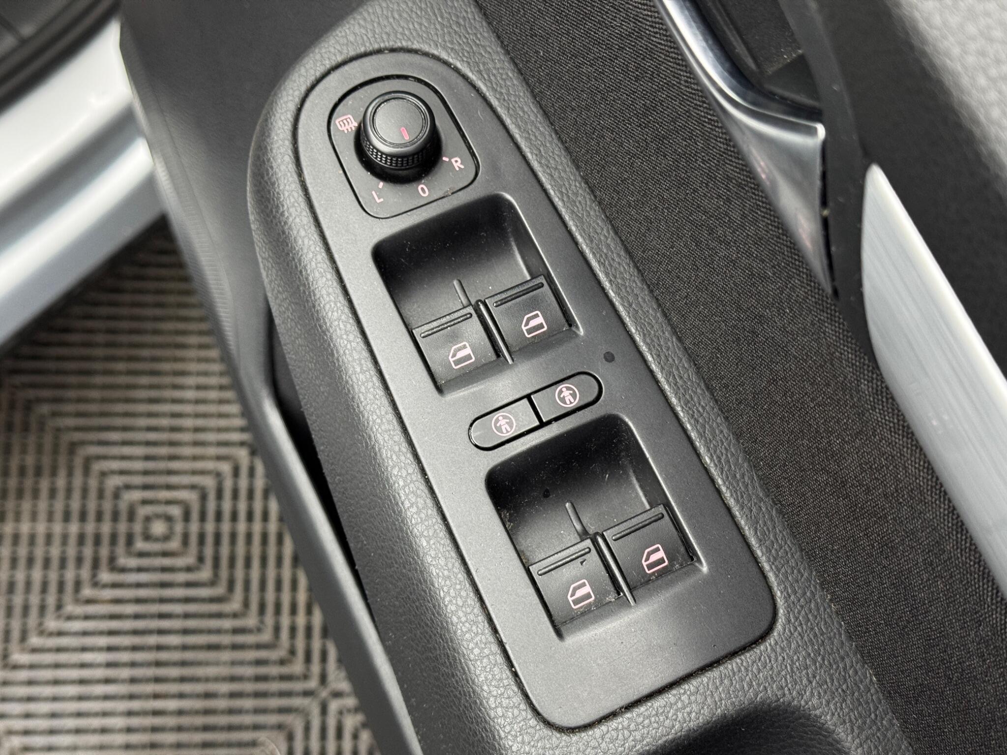 Volkswagen Sharan - Image 39