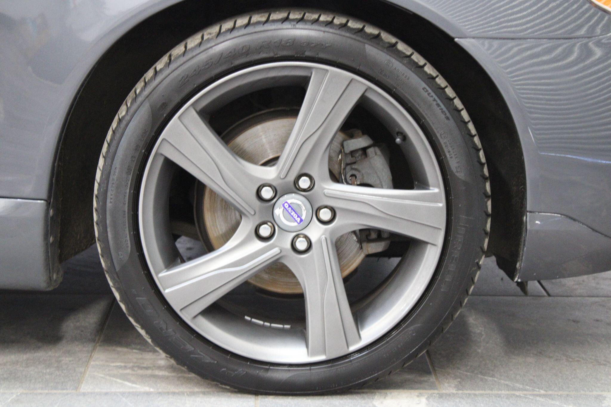 Volvo V70 - Image 10