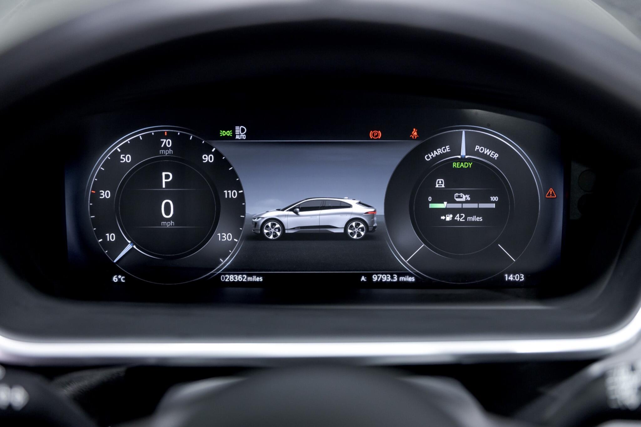 Jaguar I-Pace - Image 29