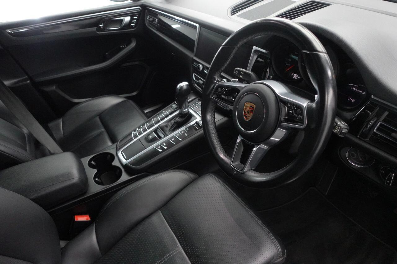 Porsche Macan - Image 15