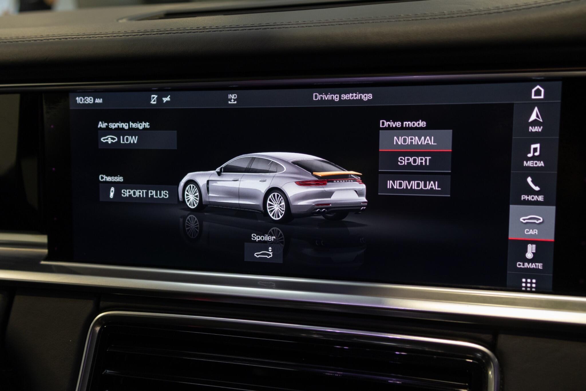 Porsche Panamera - Image 19