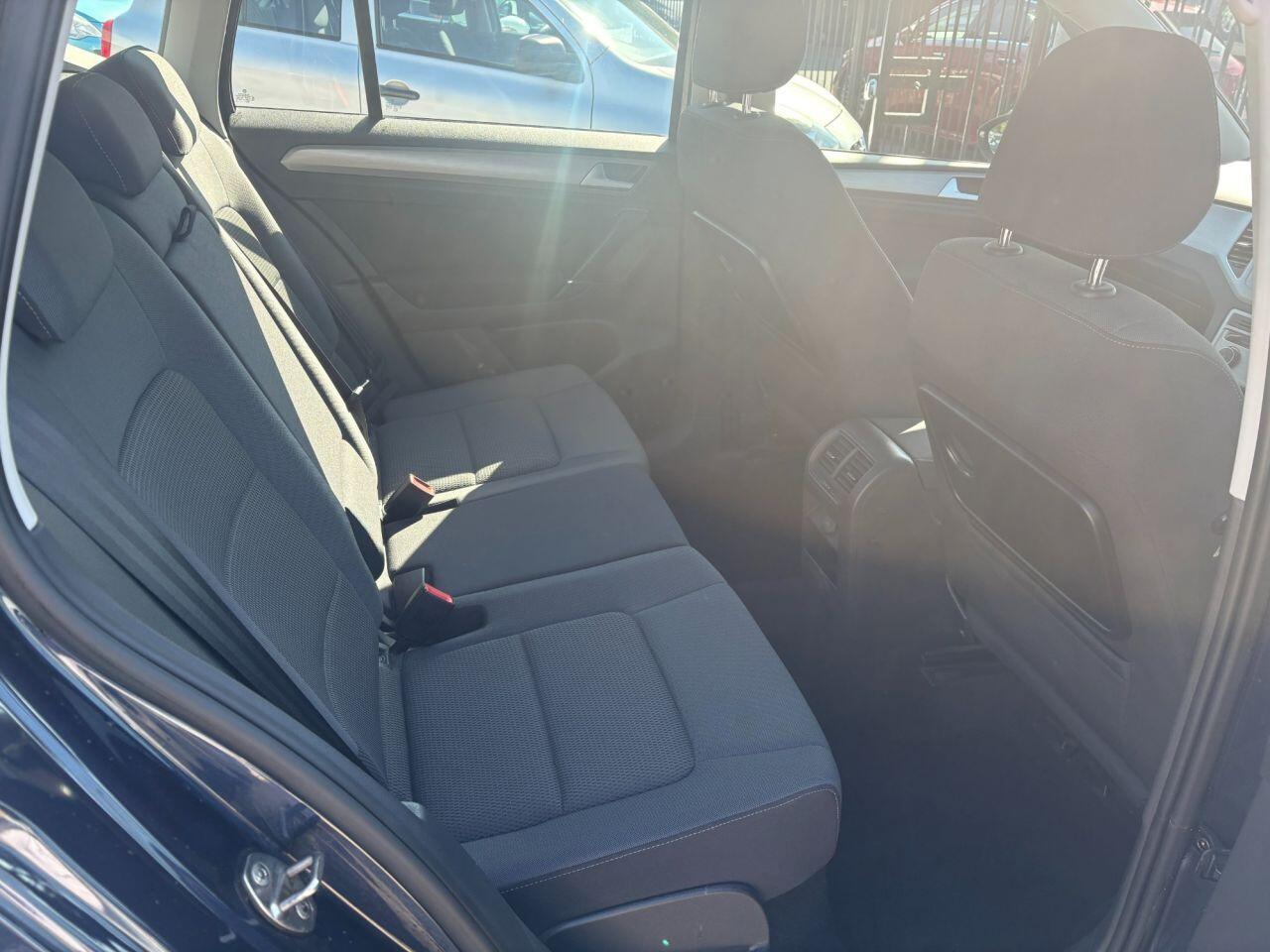 Volkswagen GOLF SV - Image 18