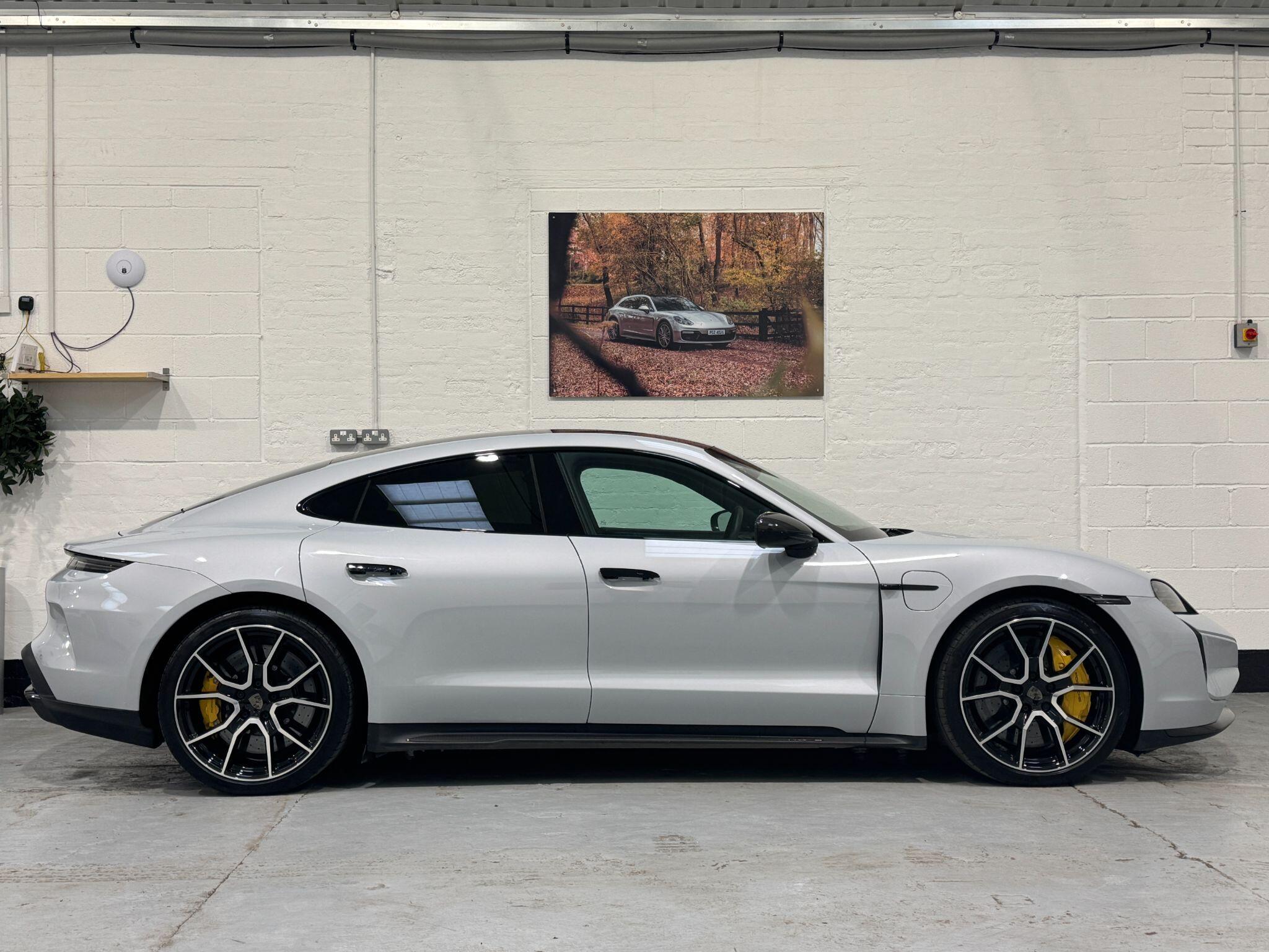 Porsche Taycan - Image 12