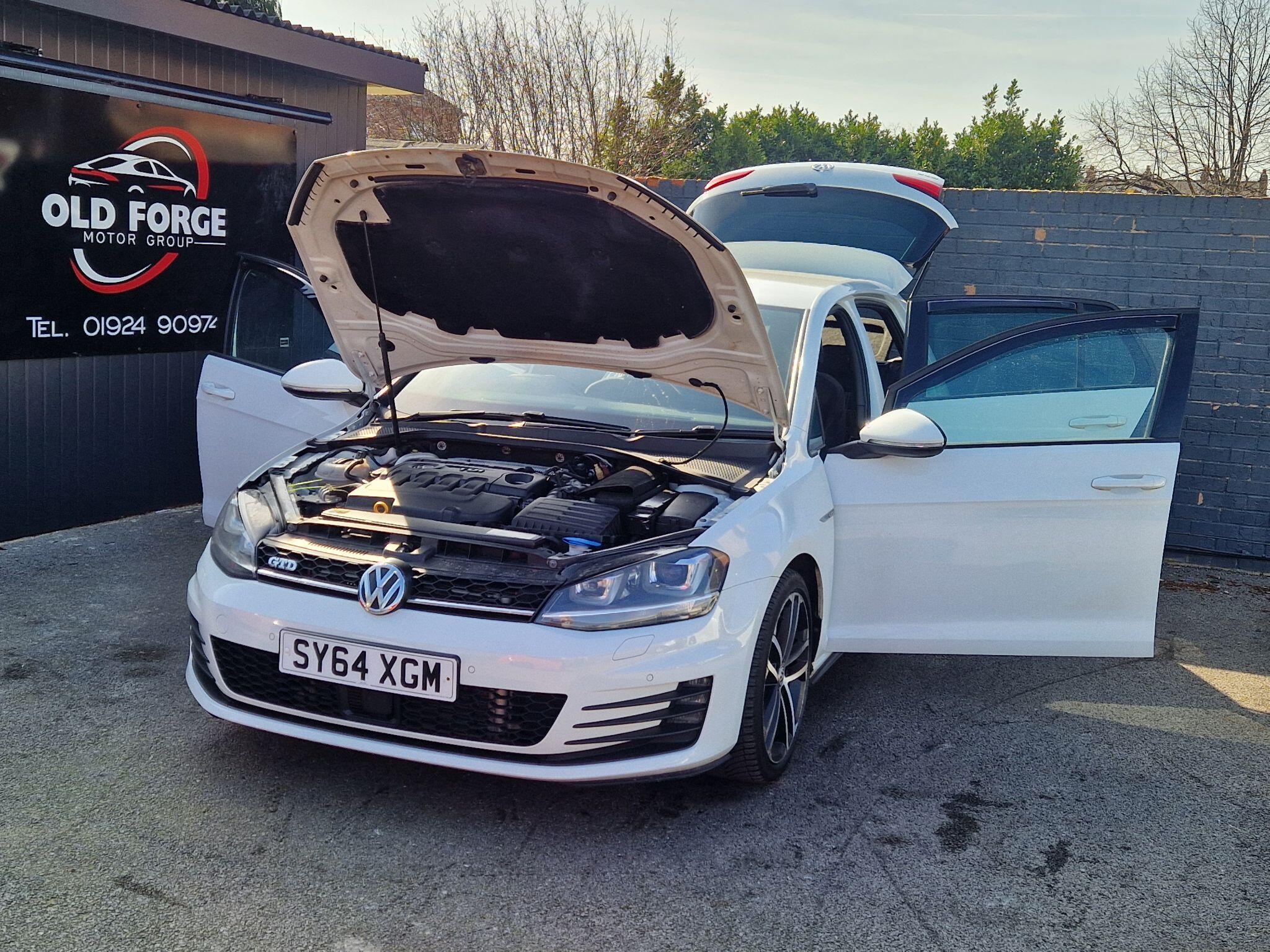 Volkswagen Golf - Image 24