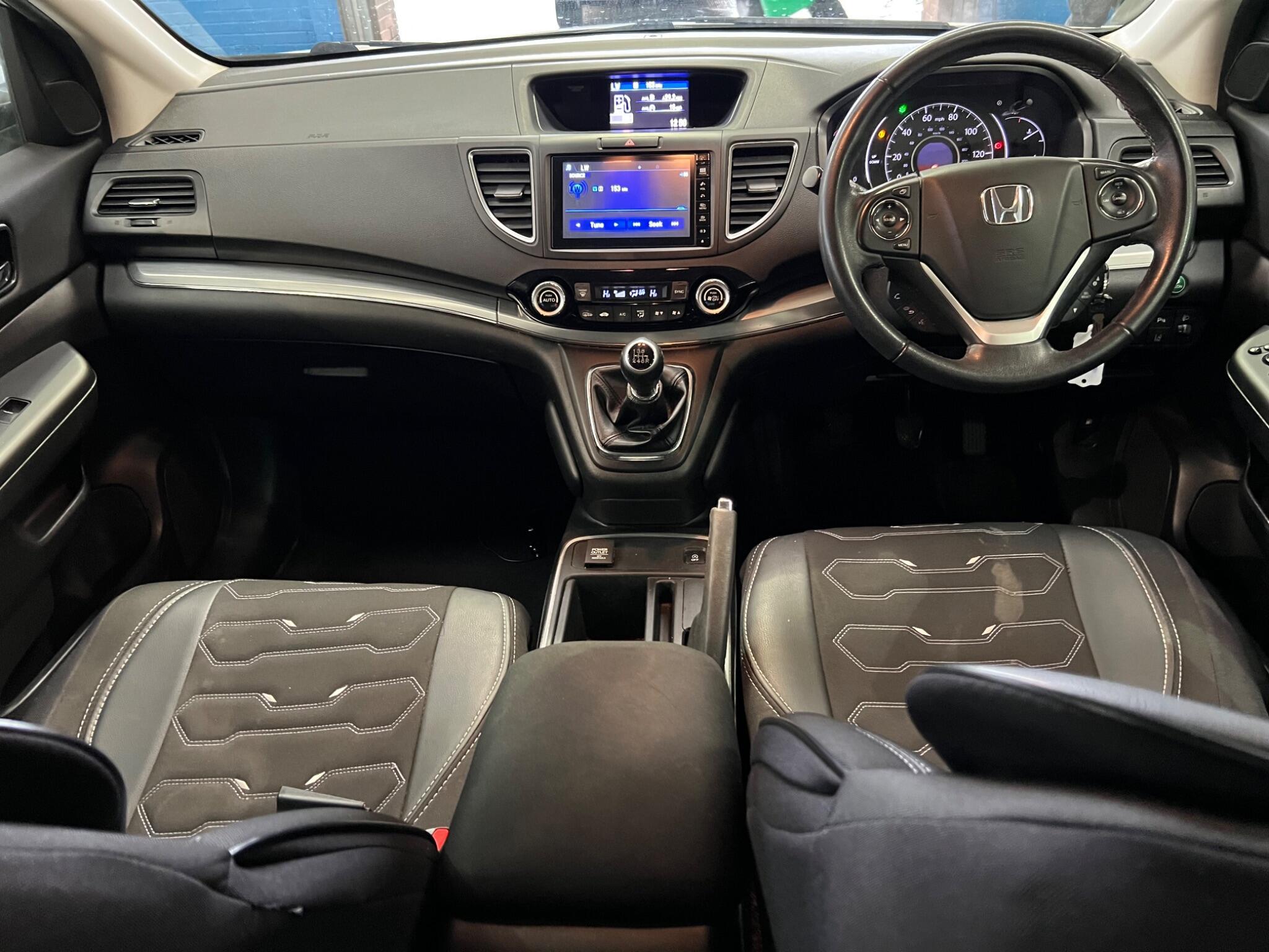 Honda CR-V - Image 16
