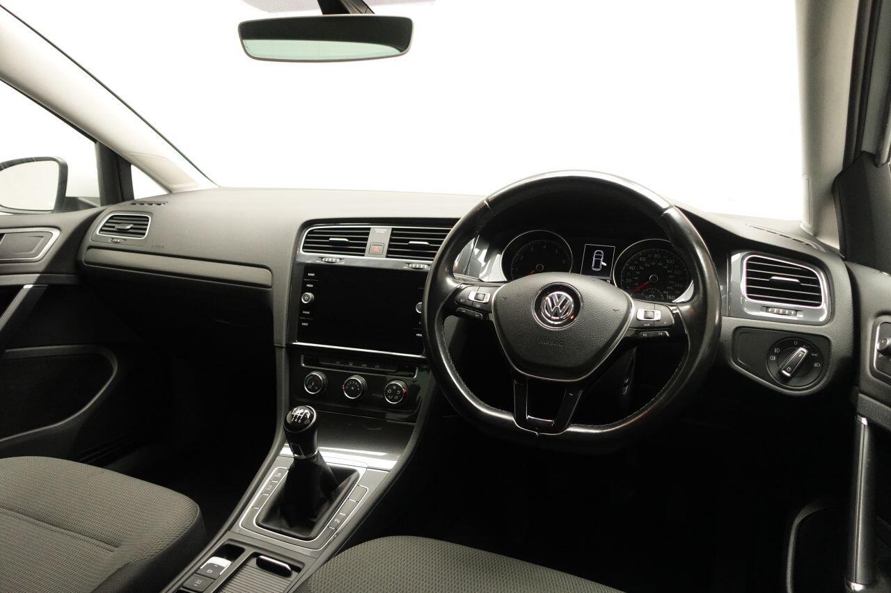 Volkswagen Golf - Image 17