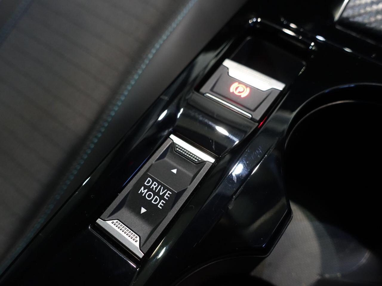 Peugeot E-208 - Image 16