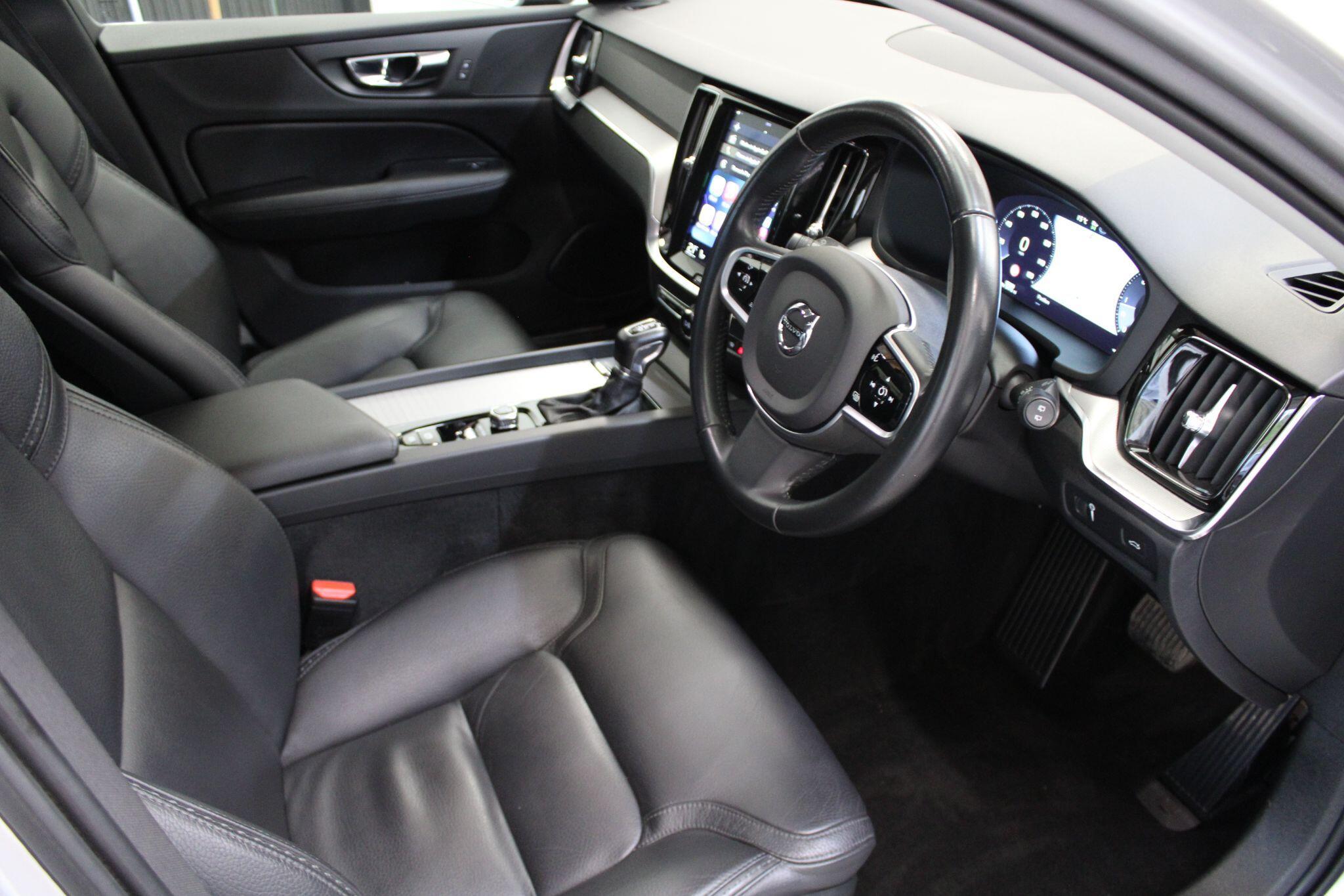 Volvo V60 CROSS COUNTRY - Image 49