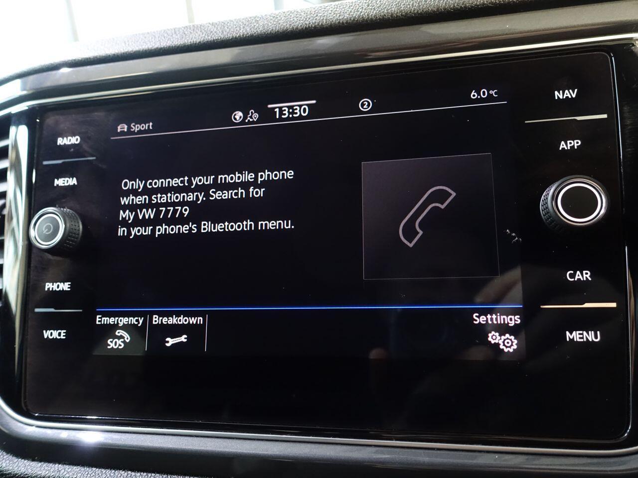 Volkswagen T-Roc - Image 28