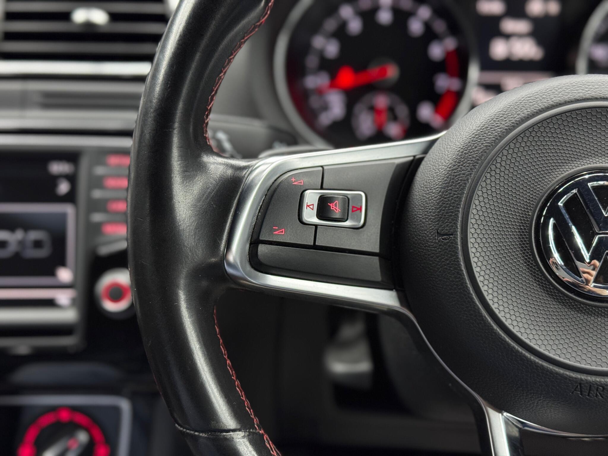 Volkswagen Polo - Image 20