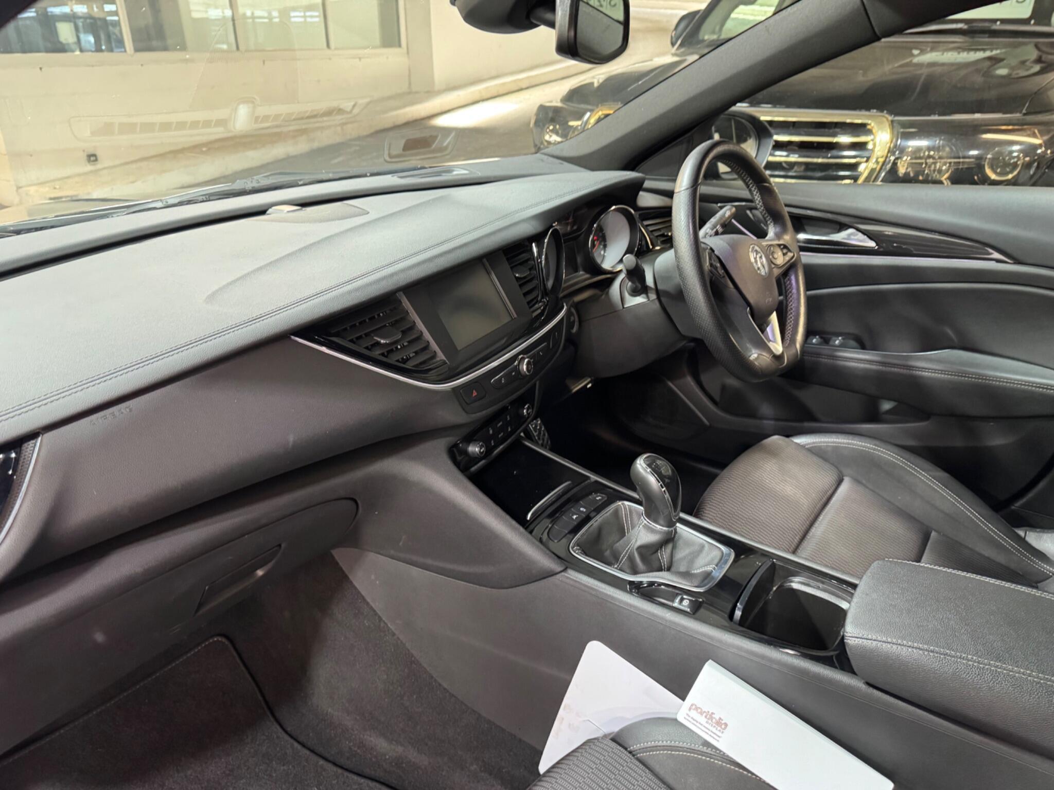Vauxhall Insignia - Image 11