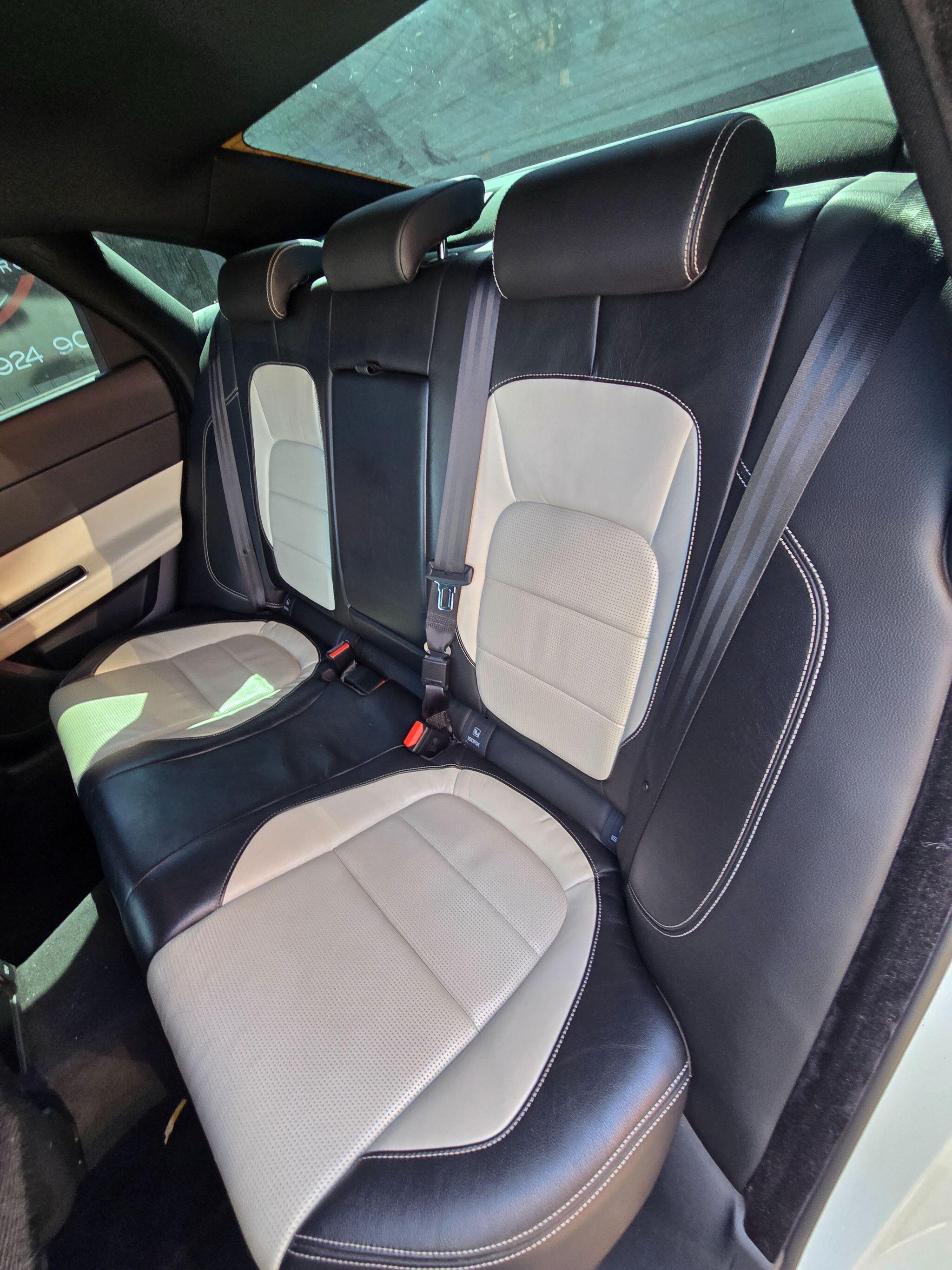 Jaguar XF - Image 38