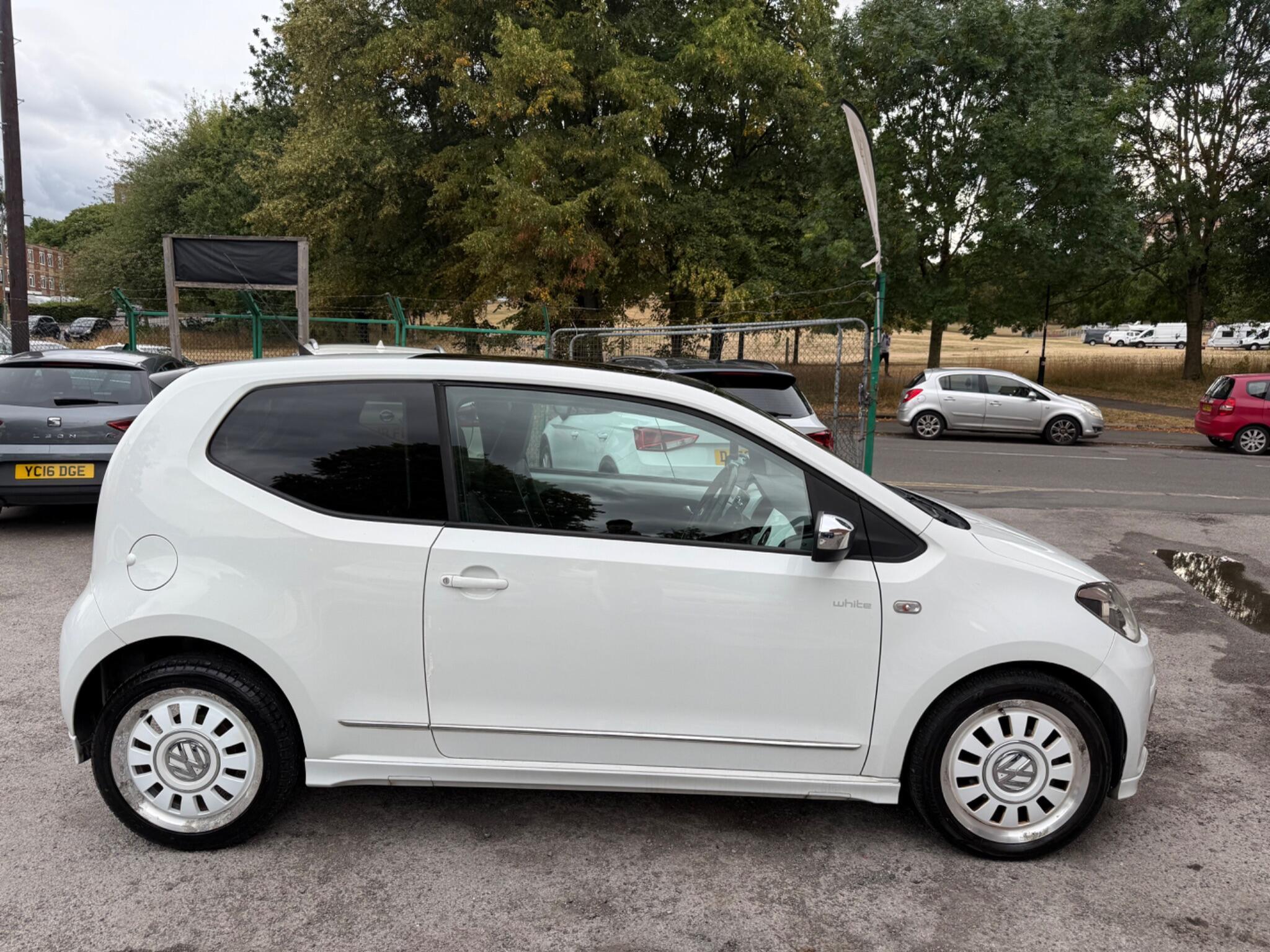 Volkswagen up! - Image 8