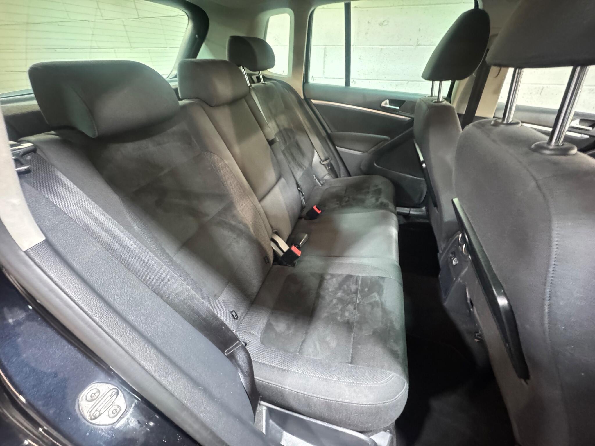 Volkswagen Tiguan - Image 12