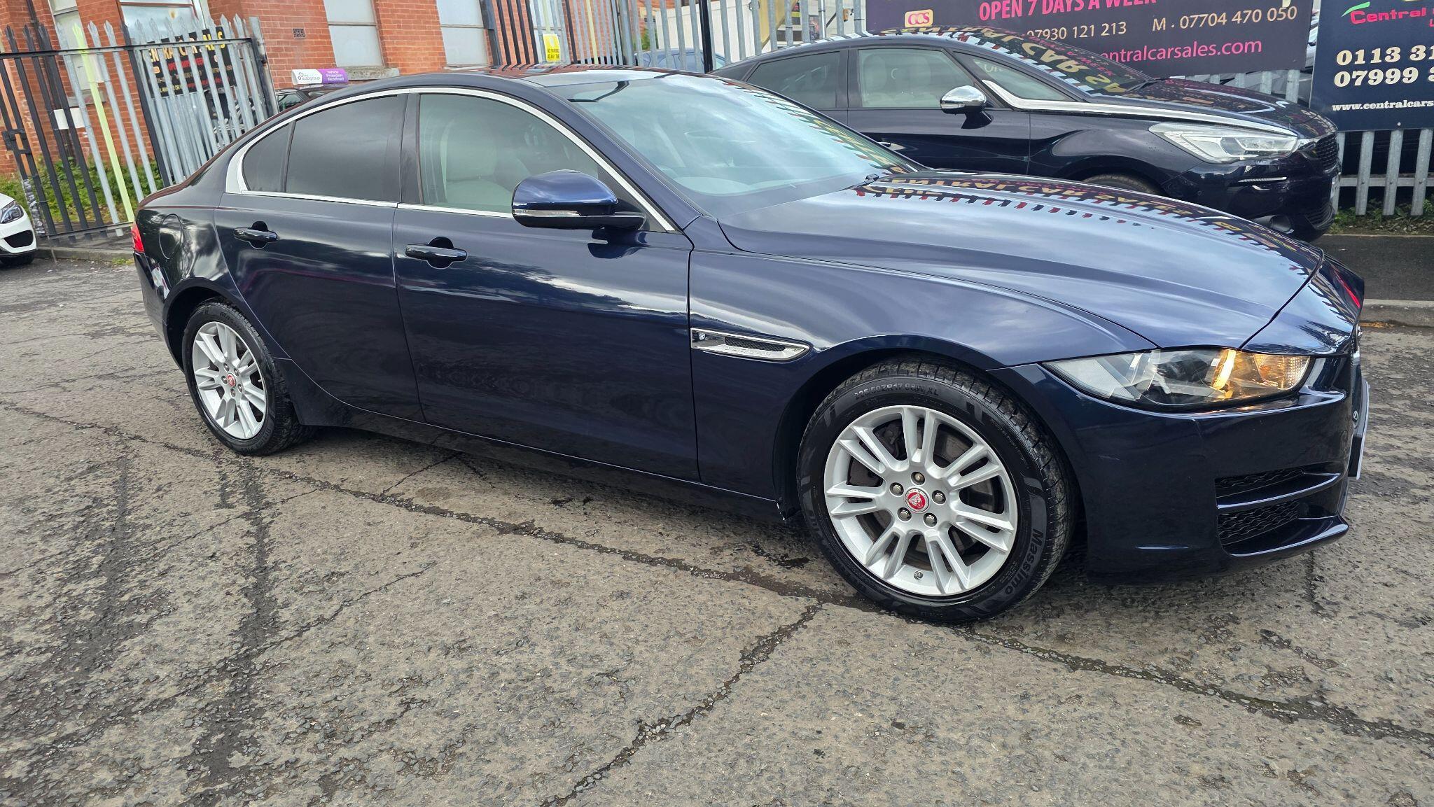 Jaguar XE - Image 4
