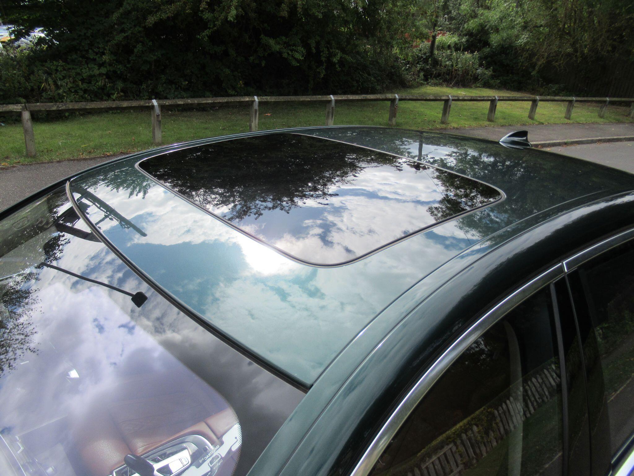 BMW 7 Series - Image 13