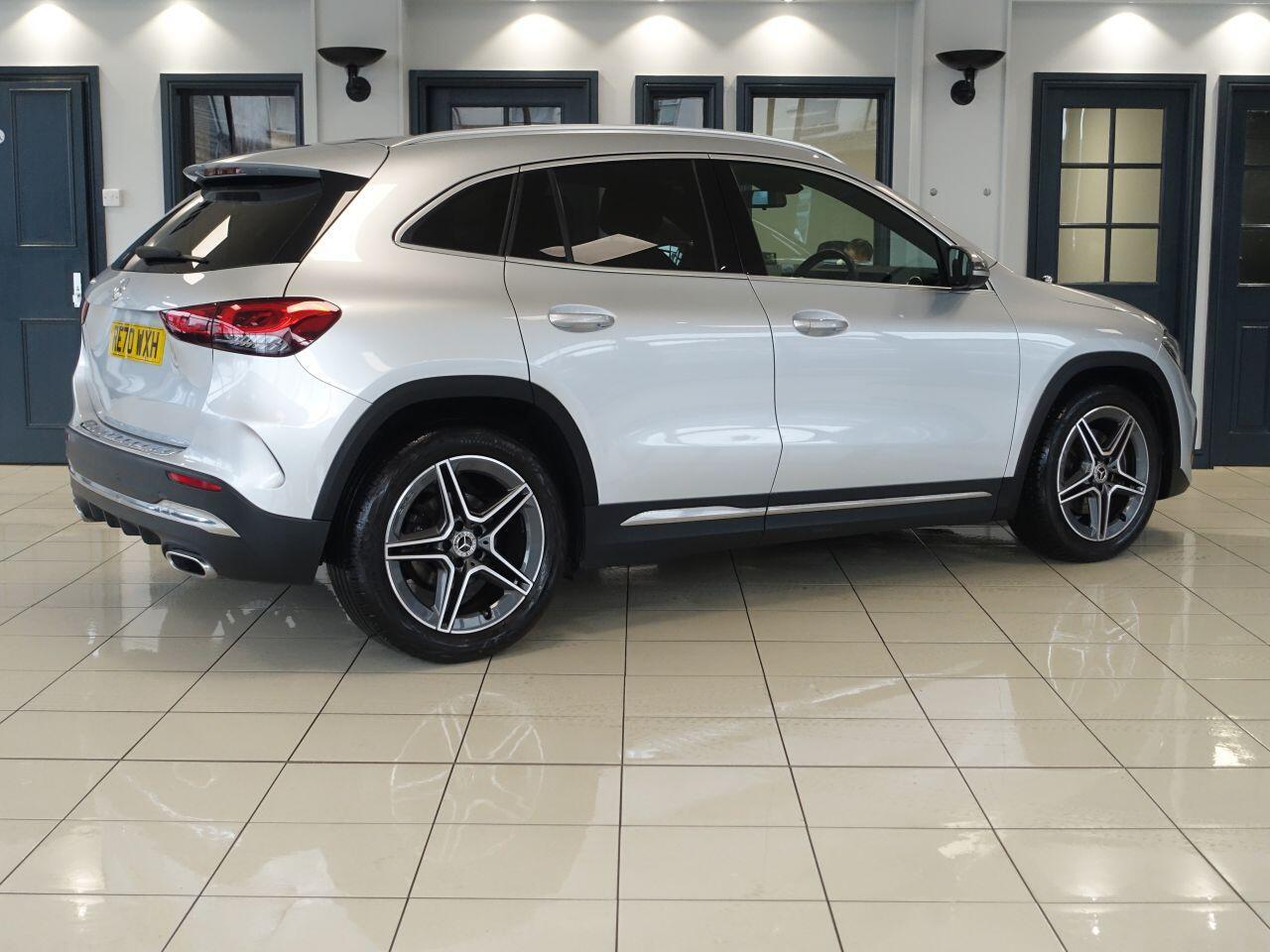 Mercedes-benz GLA - Image 8