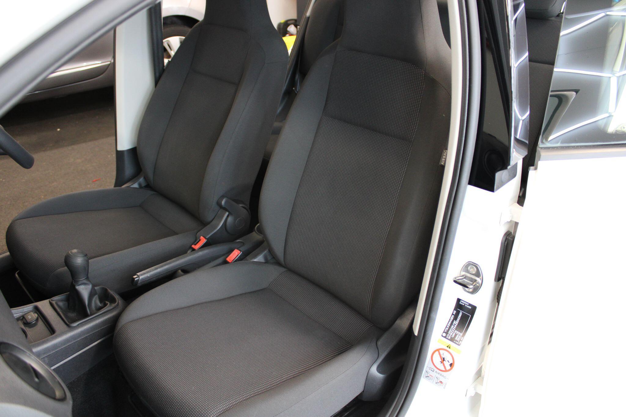 Volkswagen up! - Image 6