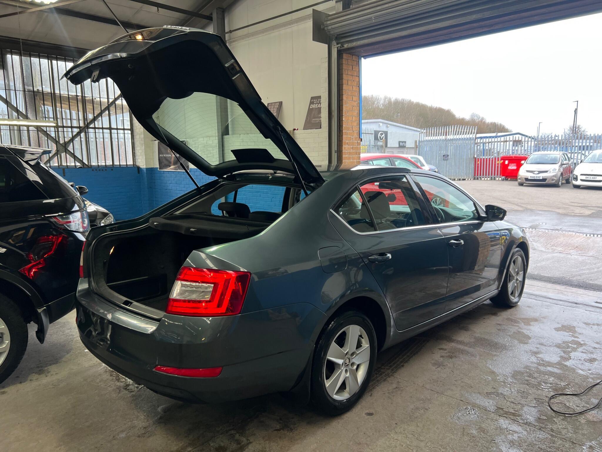 Skoda Octavia - Image 10