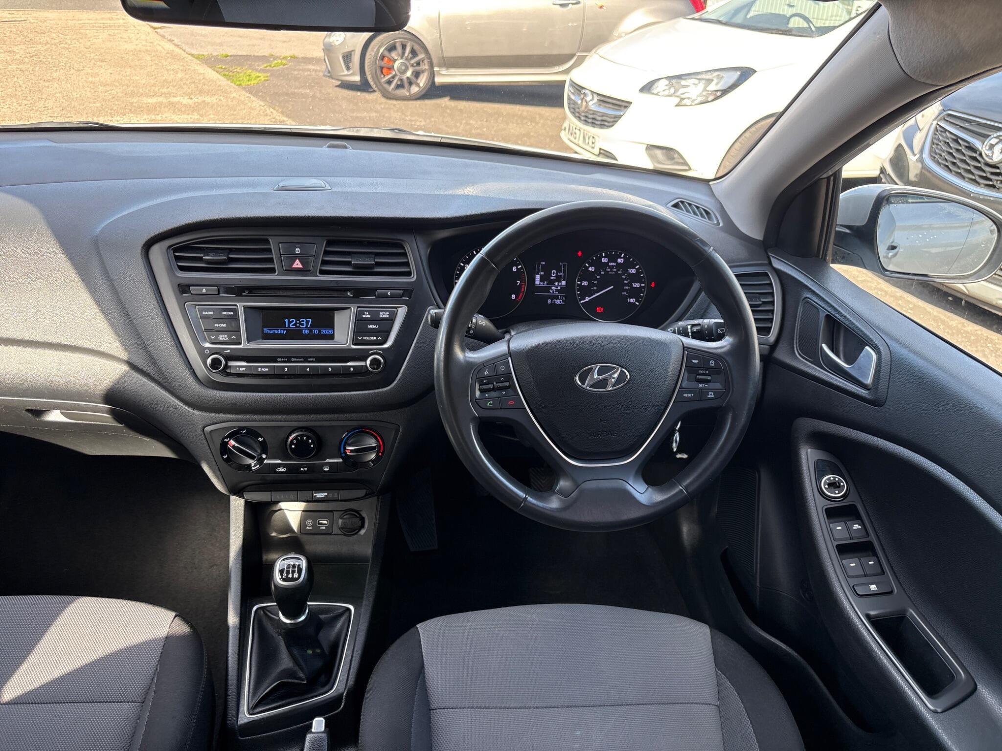 Hyundai i20 - Image 17