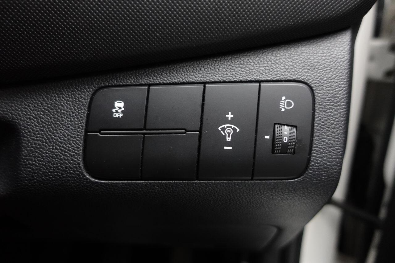 Hyundai i10 - Image 32