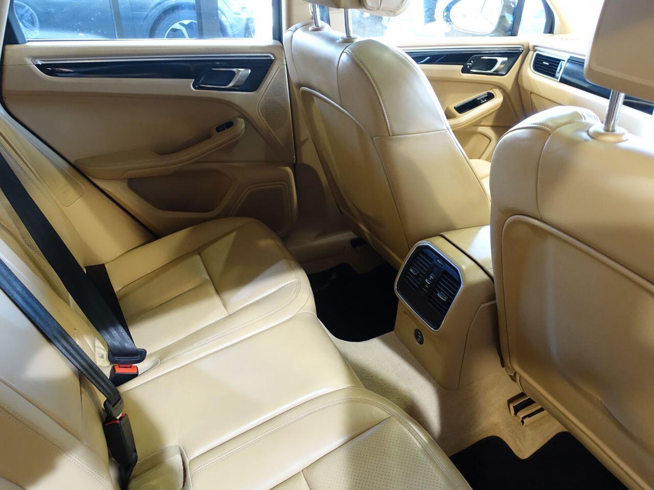 Porsche Macan - Image 16