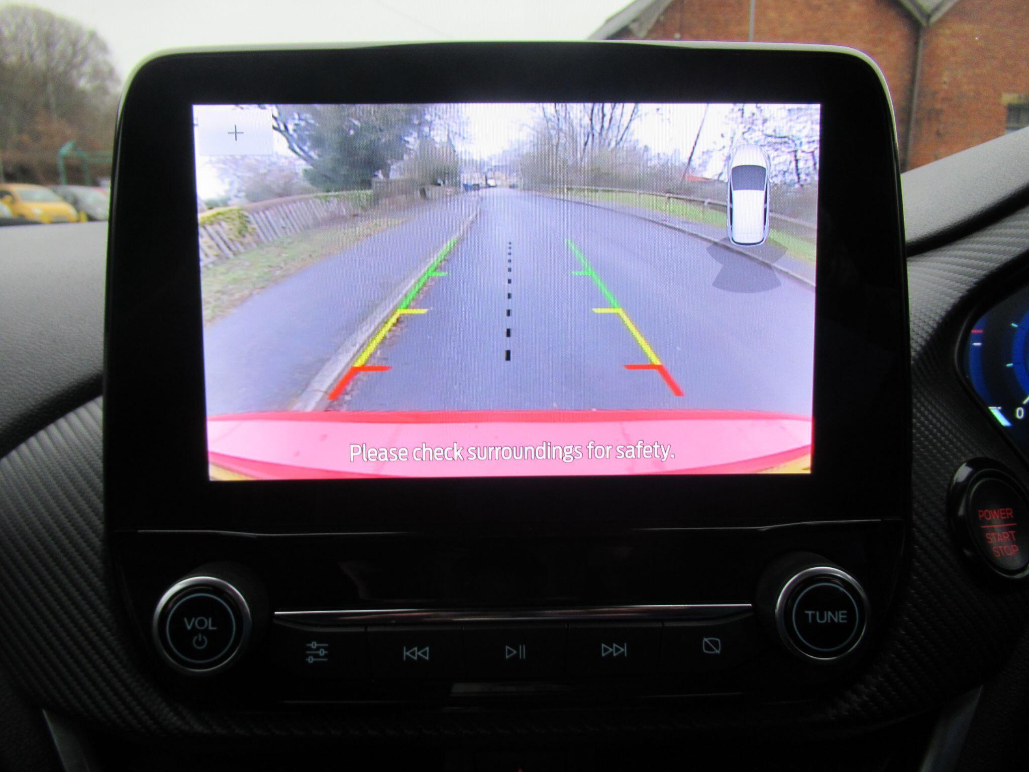 Ford Fiesta - Image 32