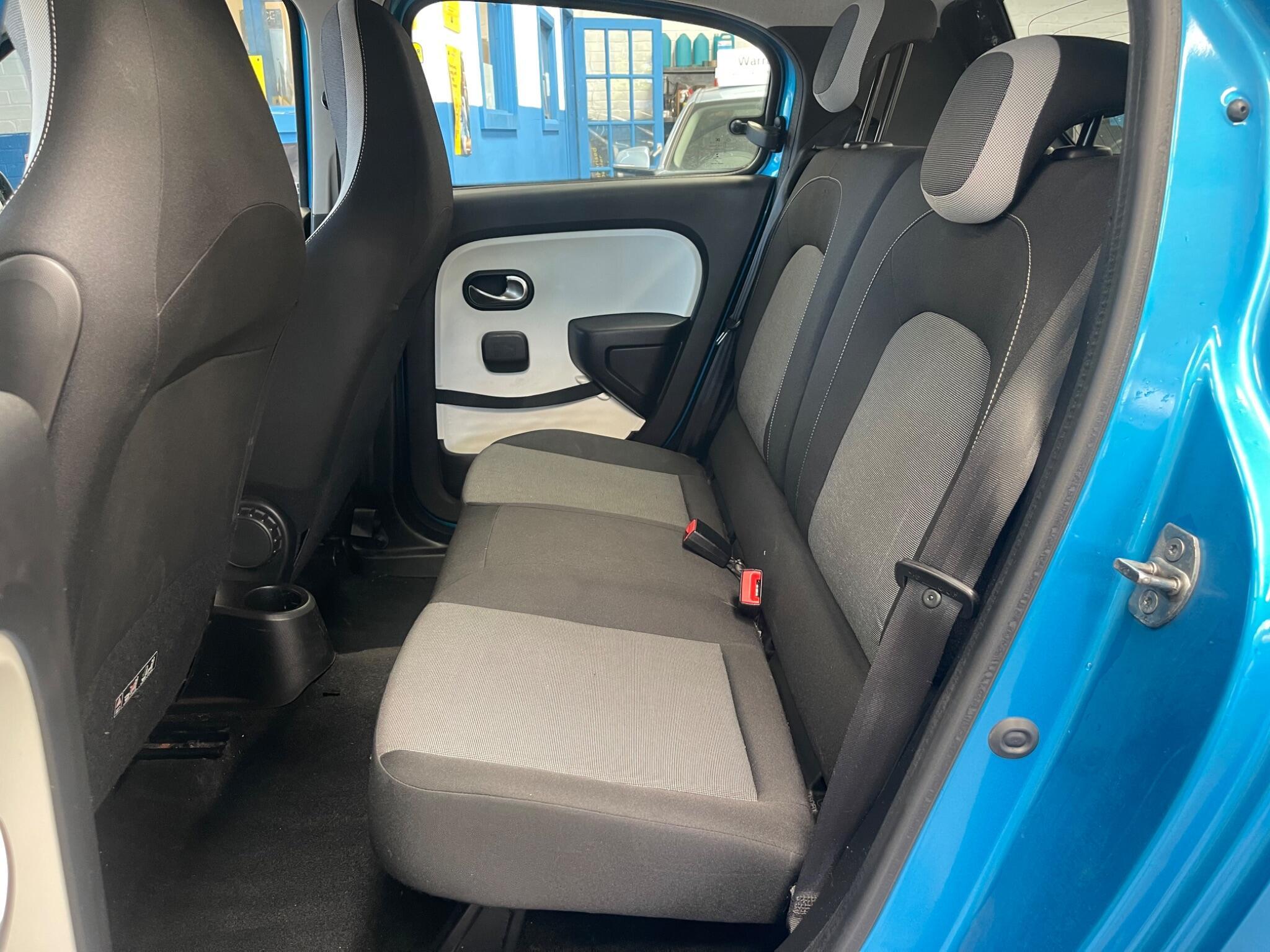 Renault Twingo - Image 18