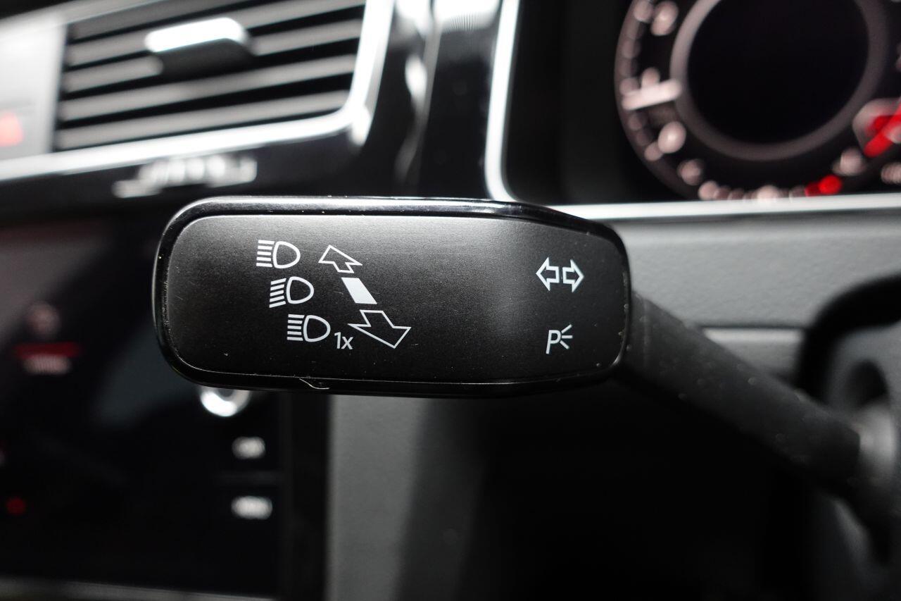 Volkswagen Golf - Image 48