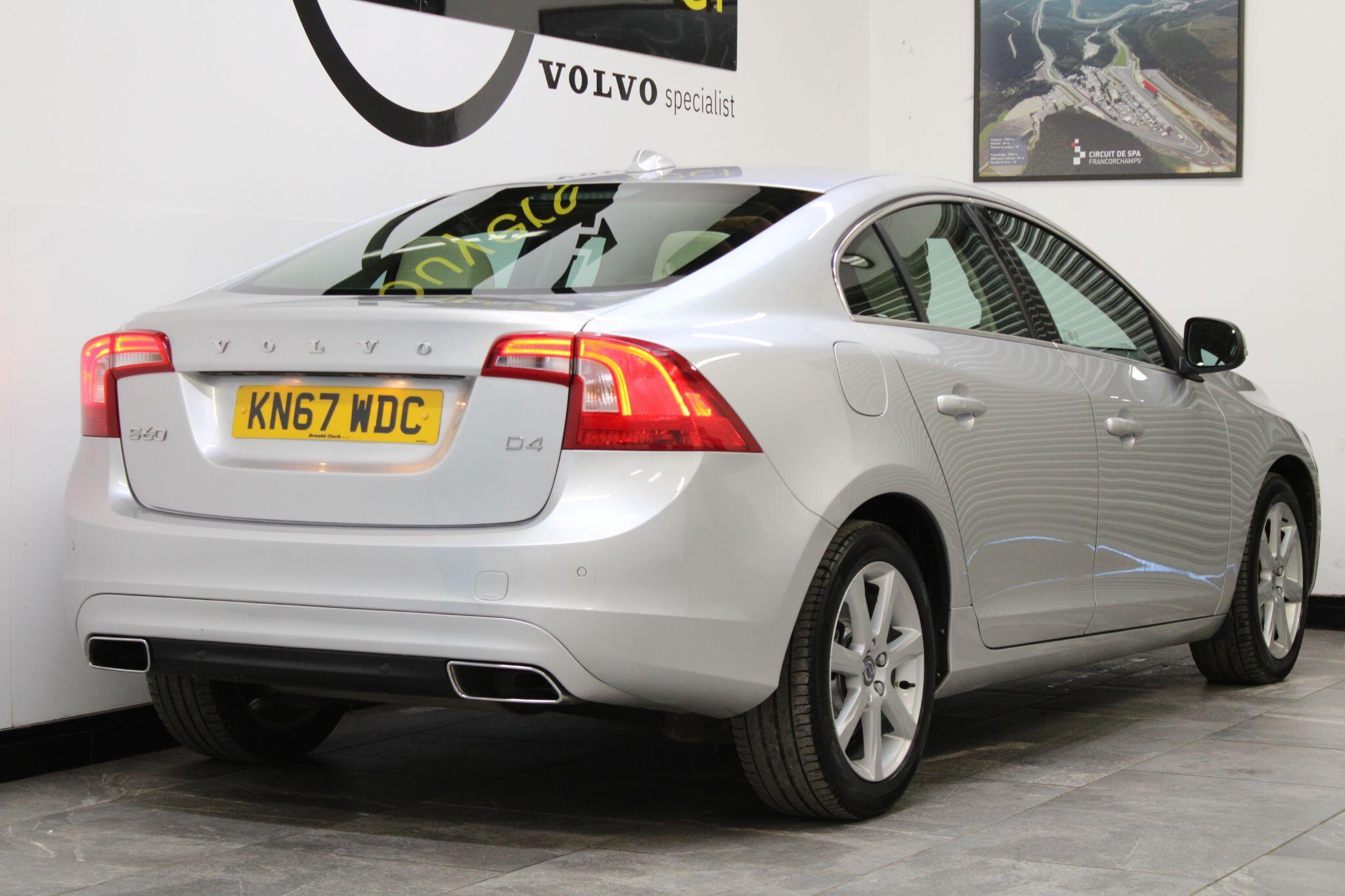 Volvo S60 - Image 12