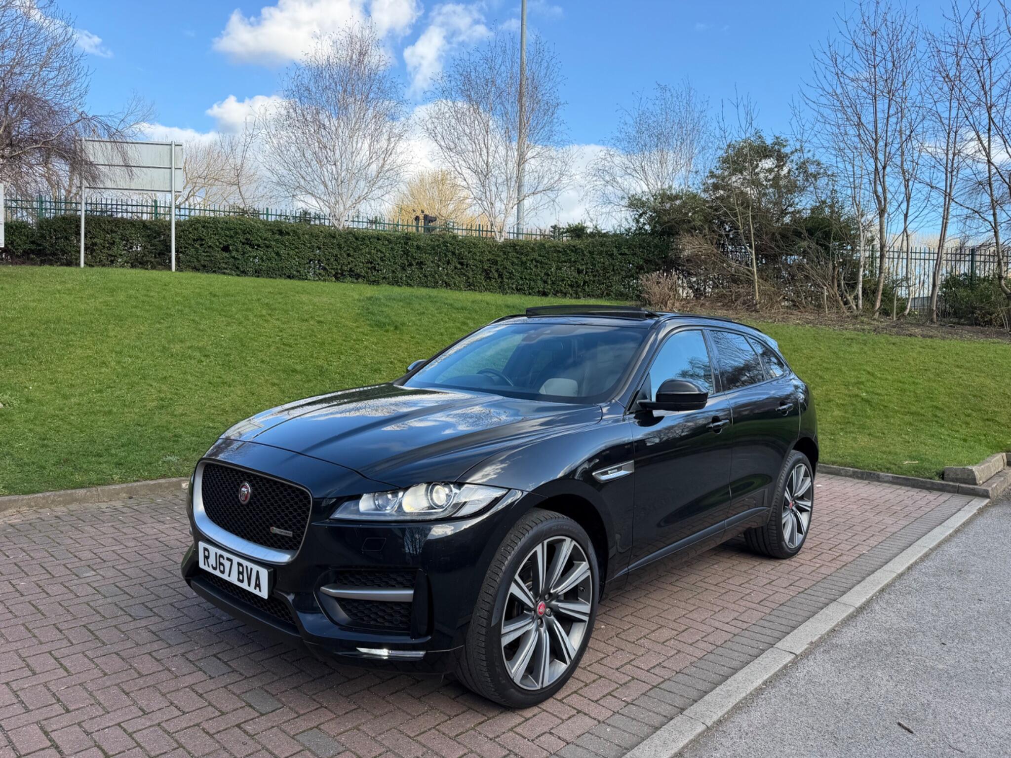 Jaguar F-Pace - Image 15