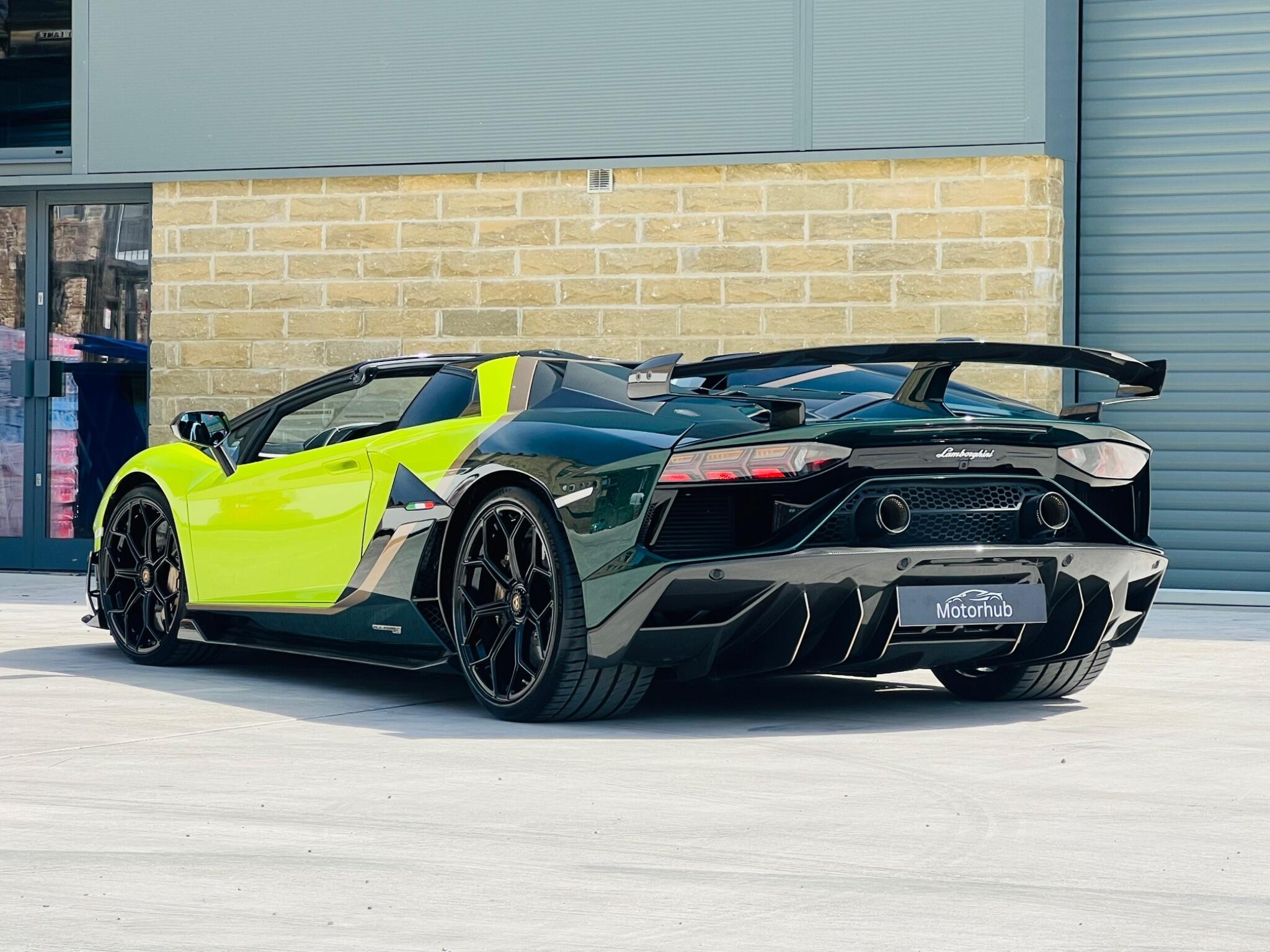Lamborghini Aventador - Image 3