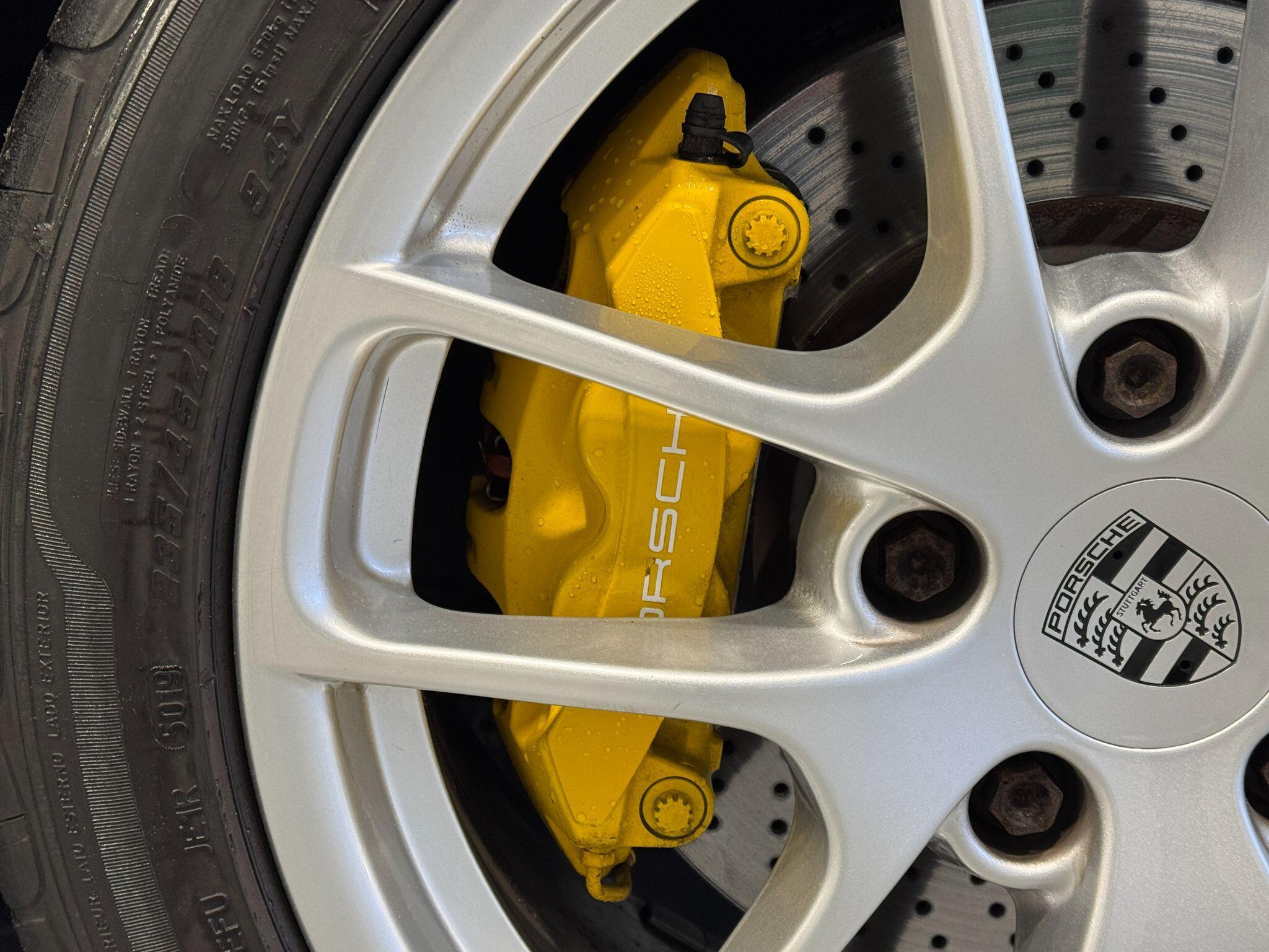 Porsche 718 Cayman - Image 27