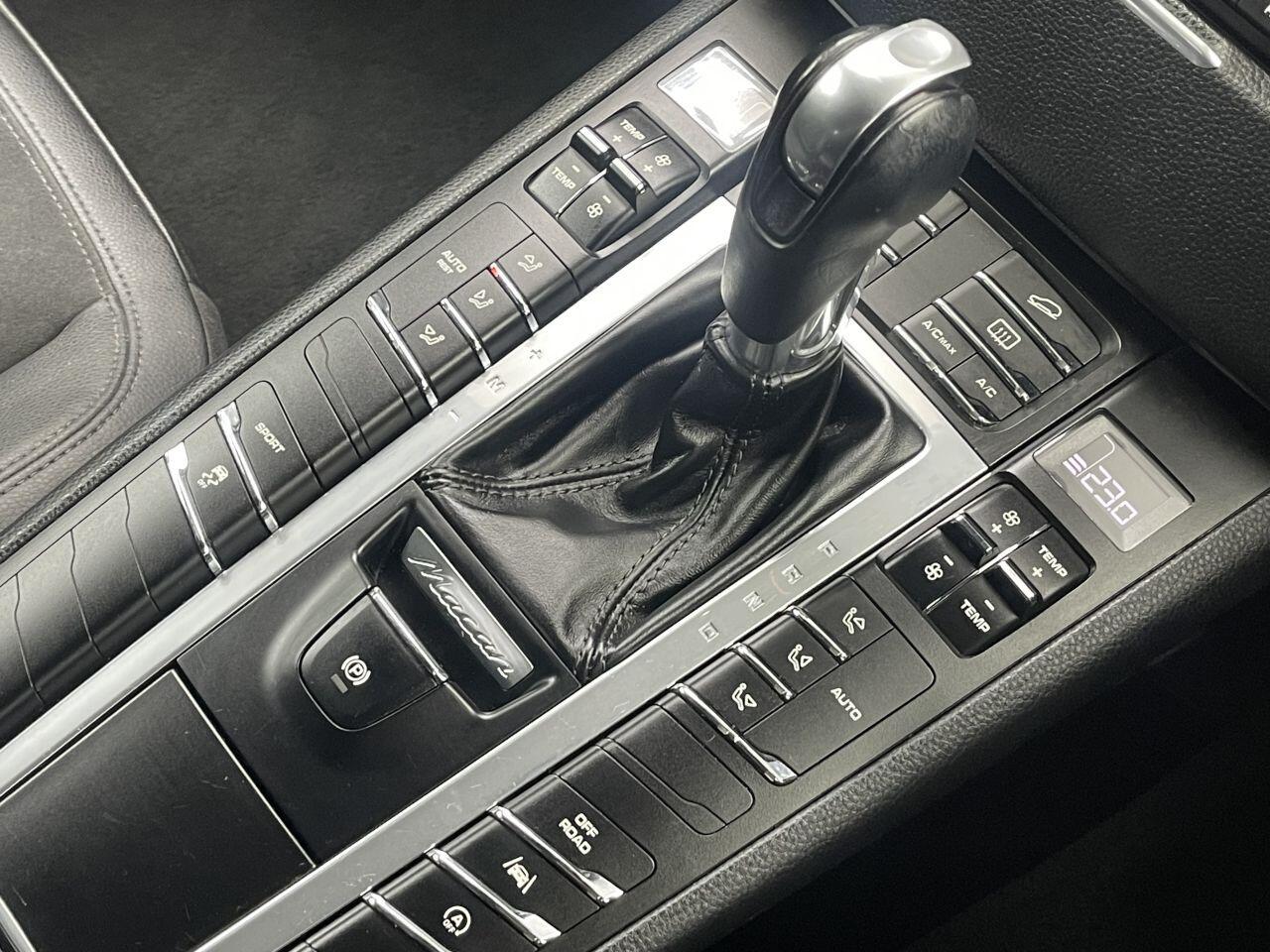 Porsche Macan - Image 40