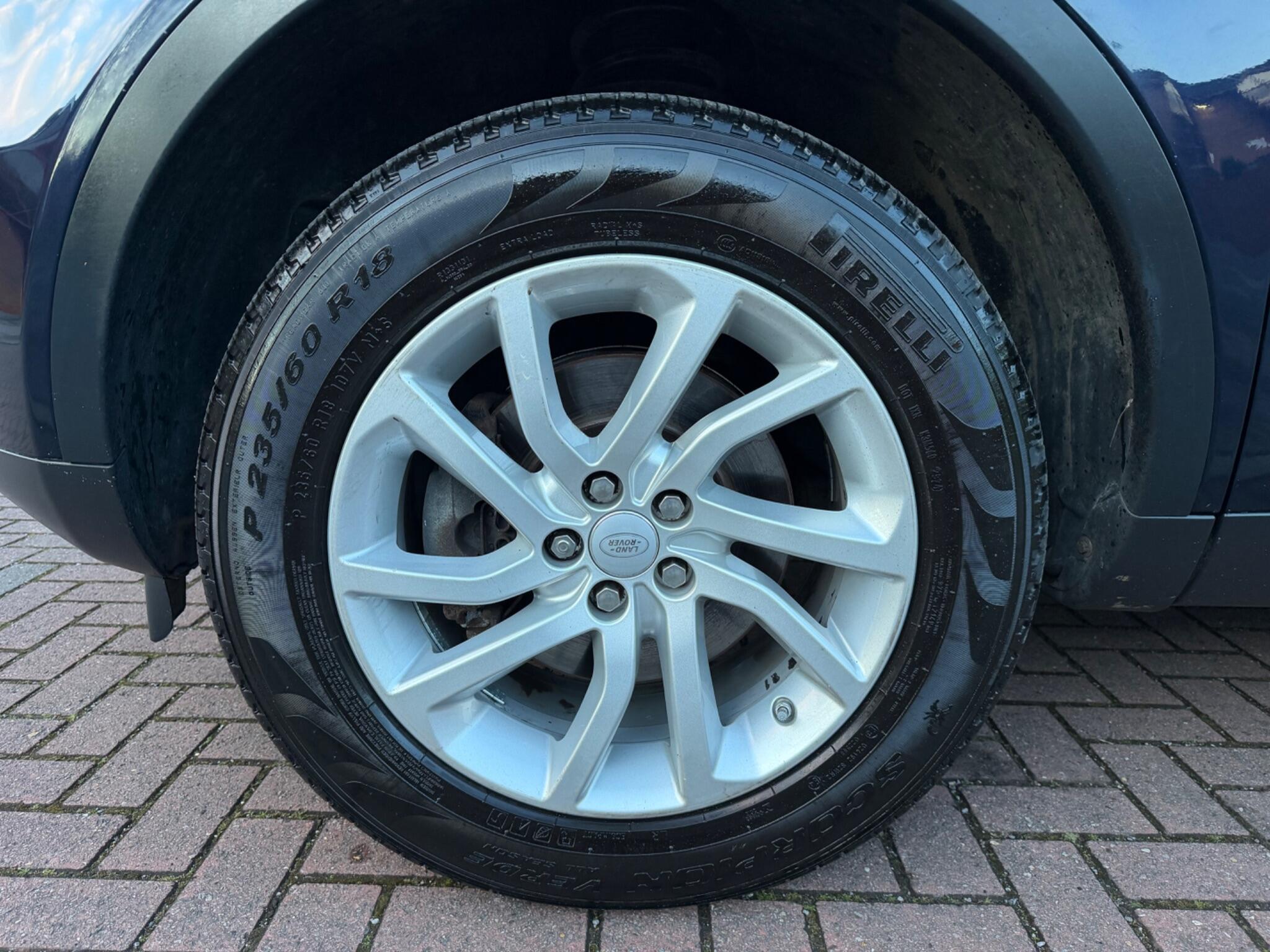 Land Rover DISCOVERY SPORT - Image 23