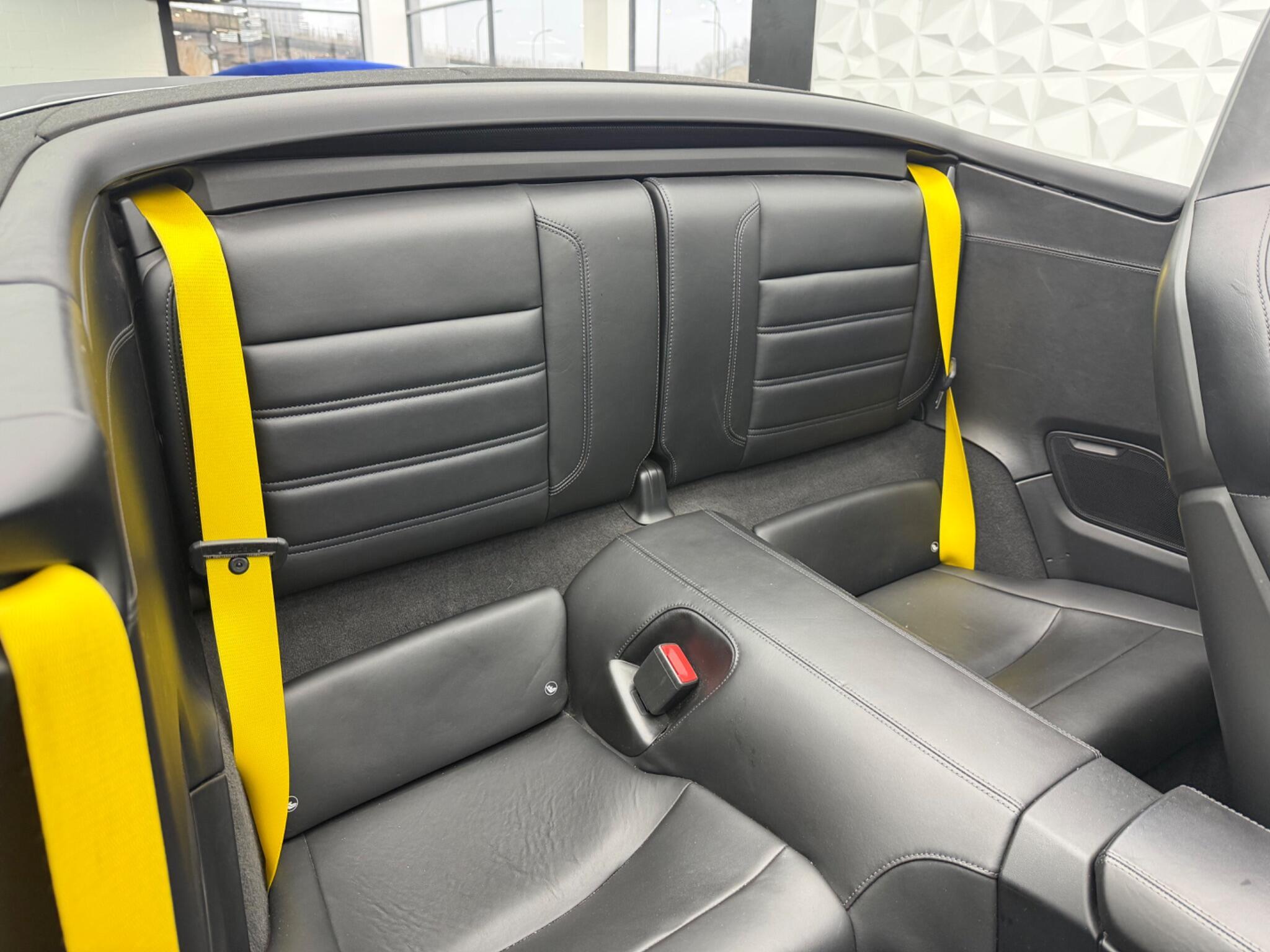 Porsche 911 - Image 31