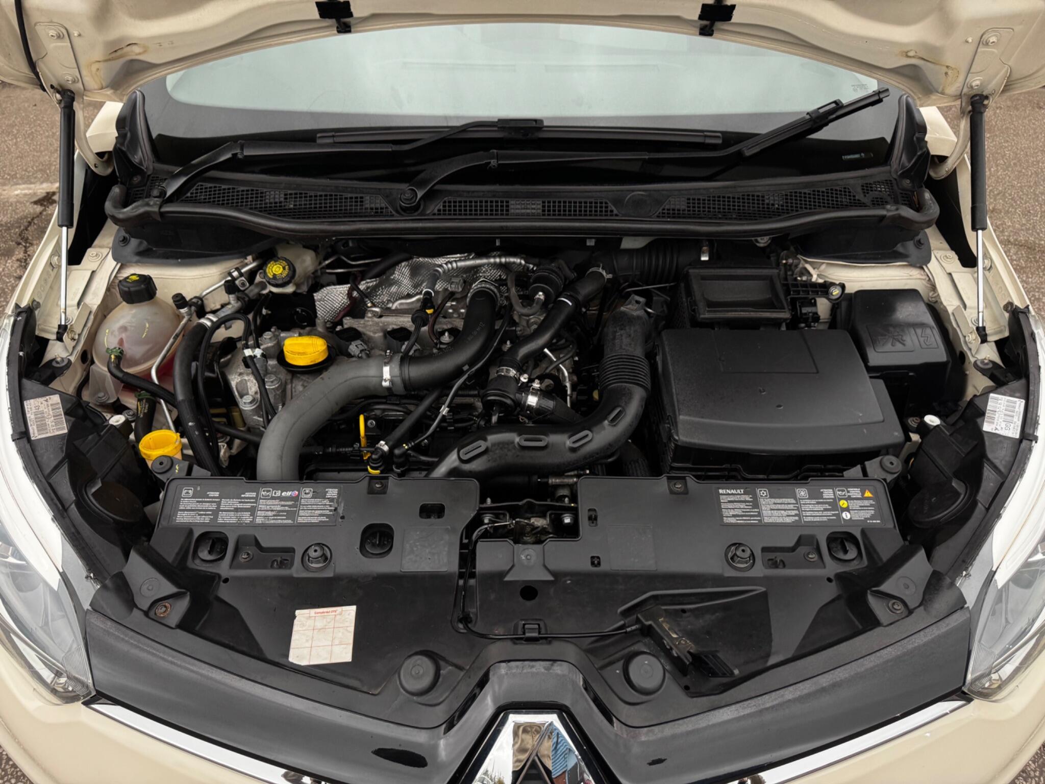Renault Captur - Image 18
