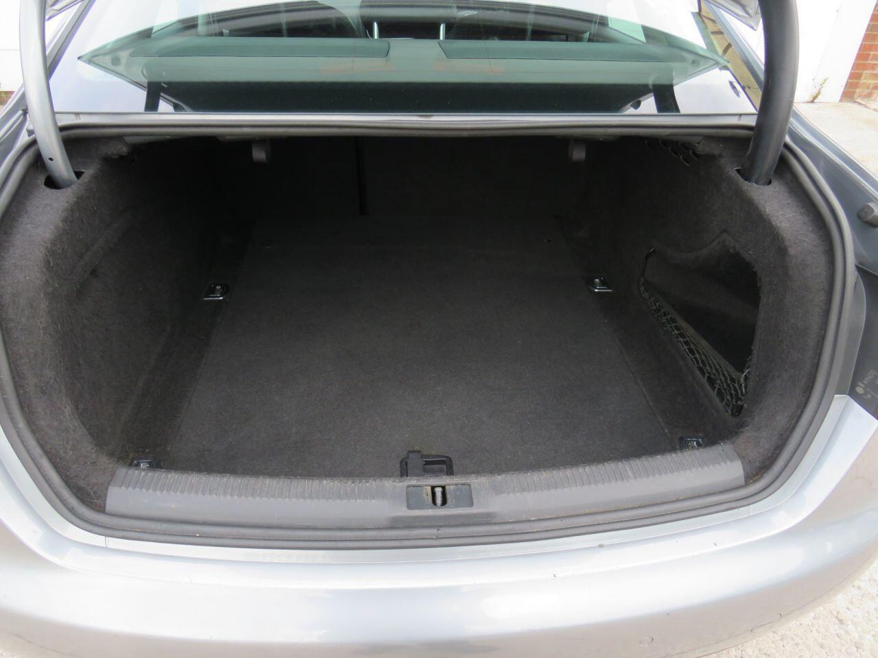 Audi A4 - Image 10