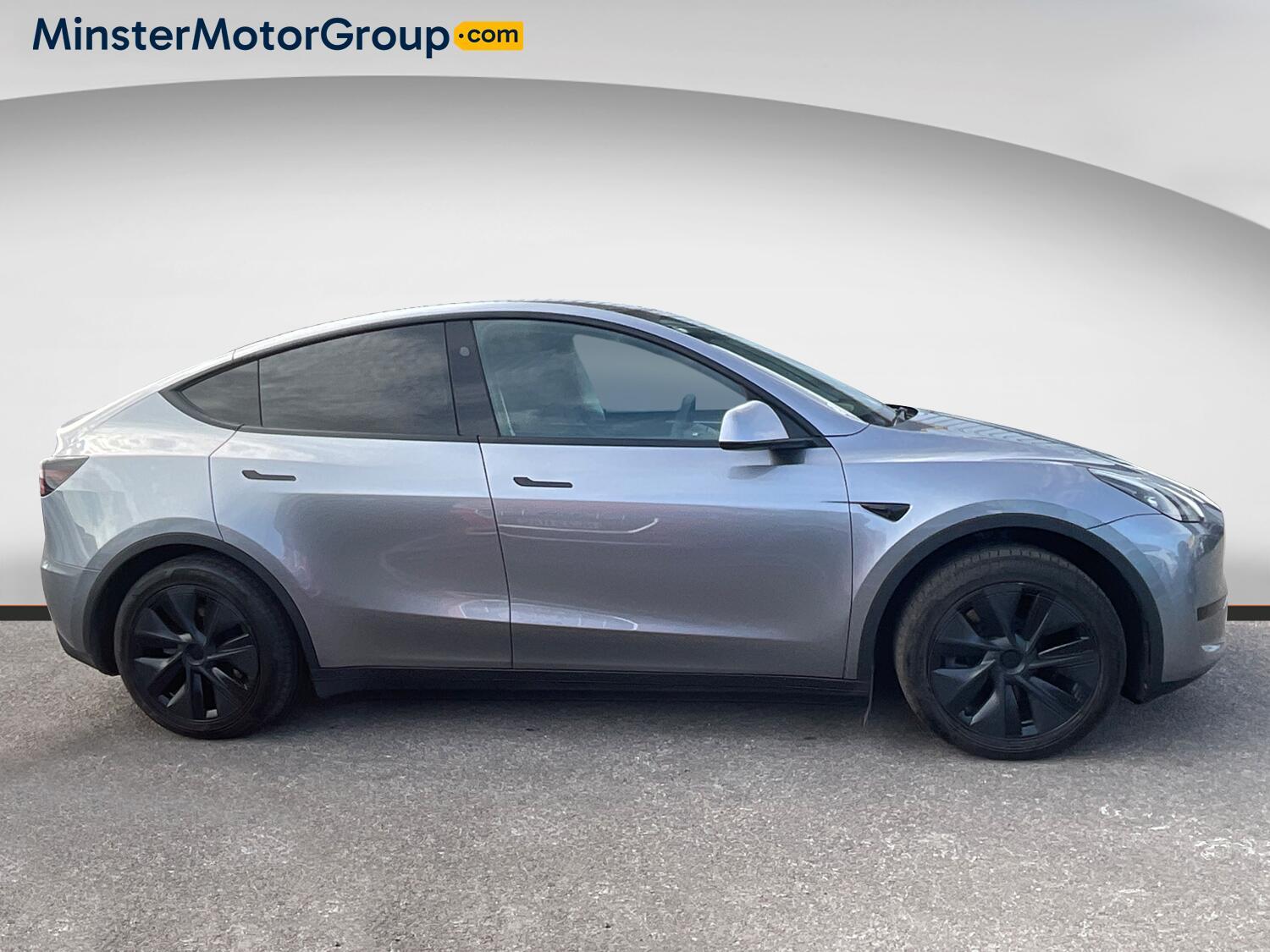 Tesla Model Y - Image 2
