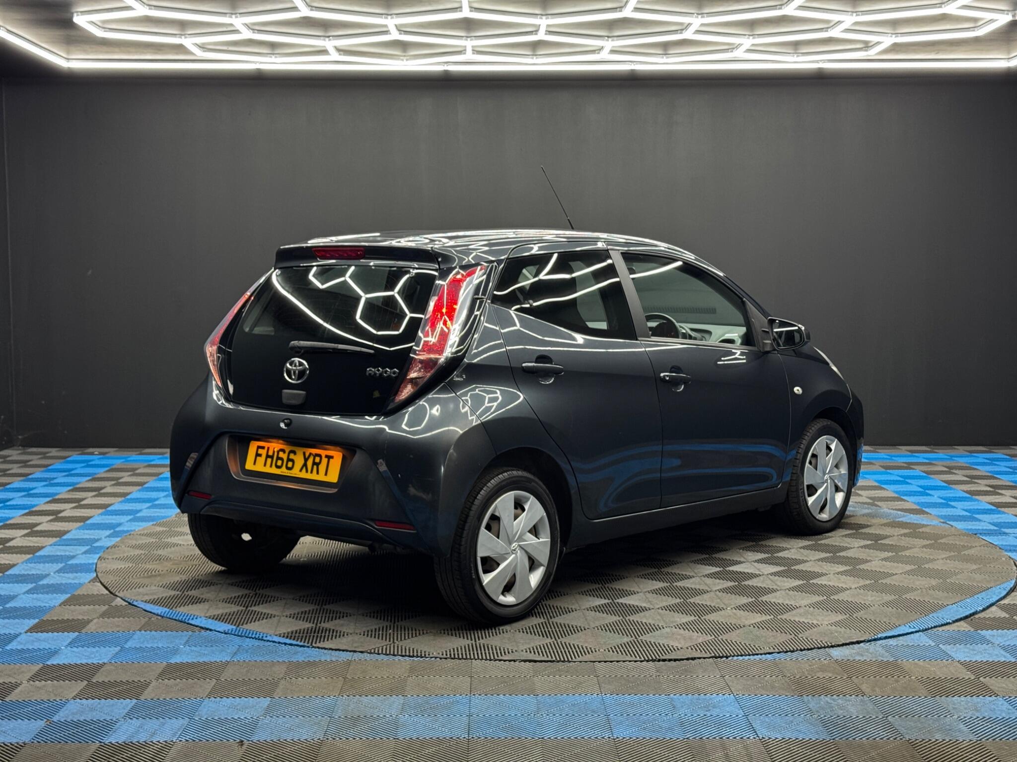 Toyota Aygo - Image 5