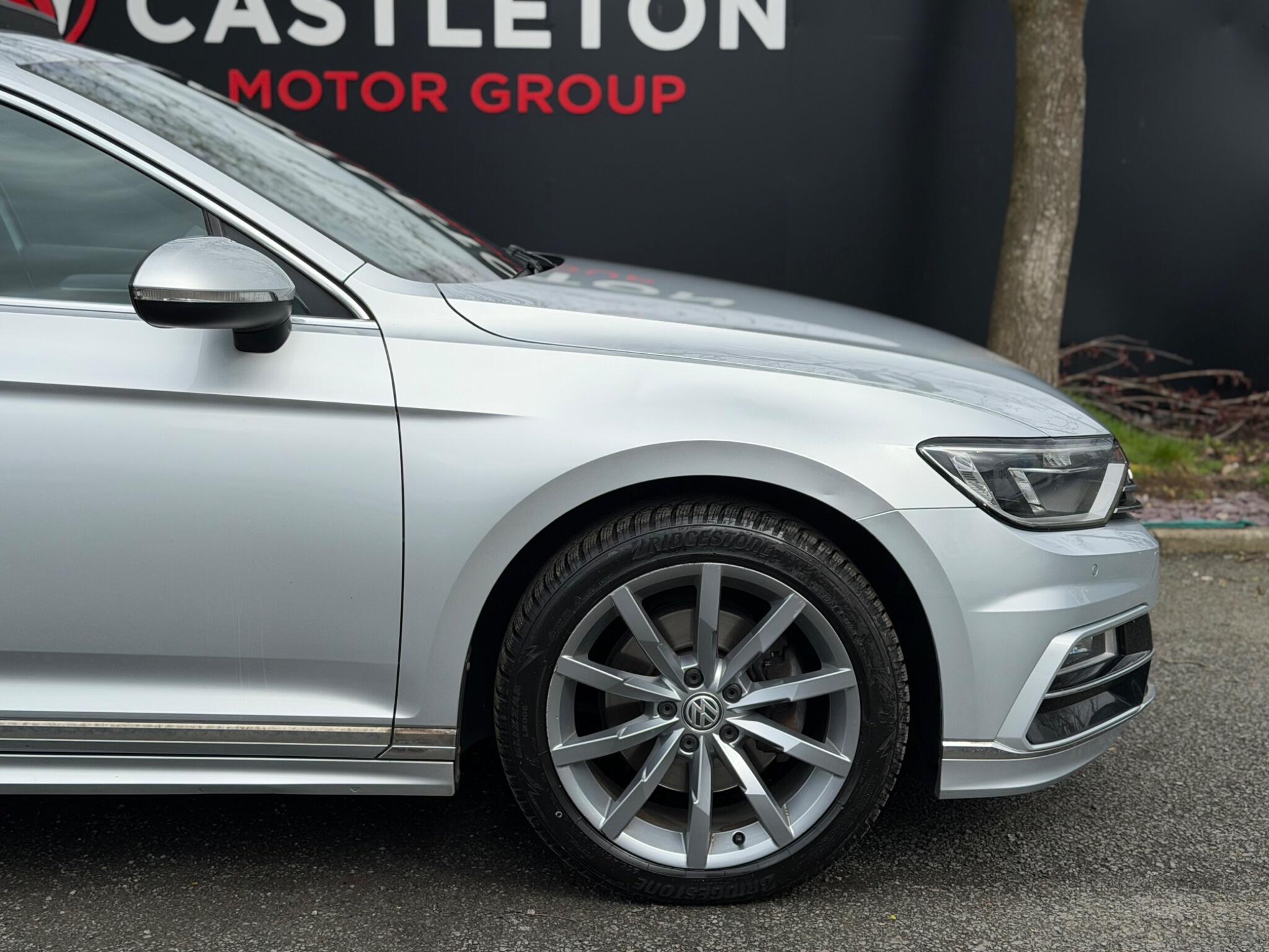 Volkswagen Passat - Image 20