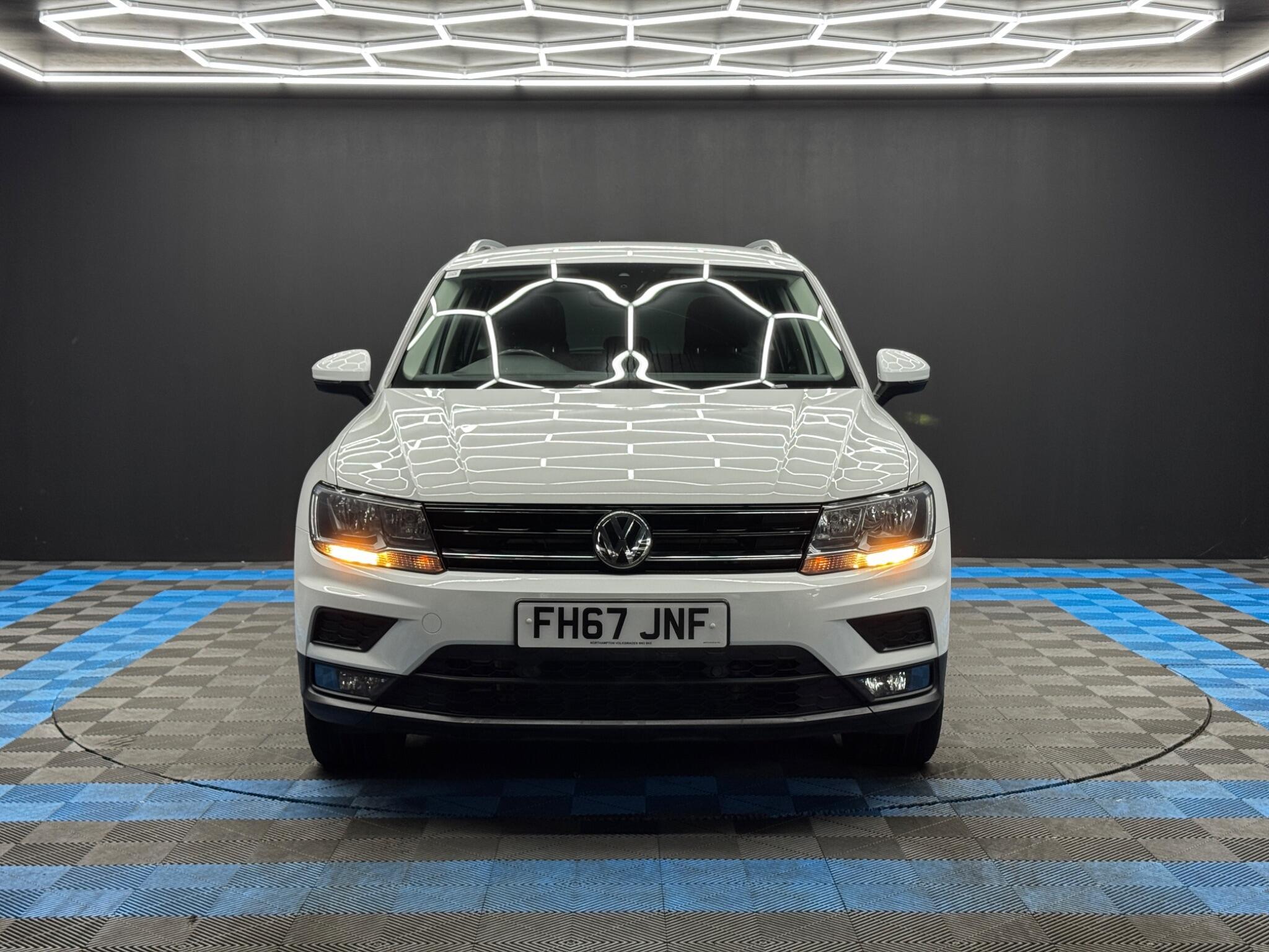 Volkswagen Tiguan - Image 2