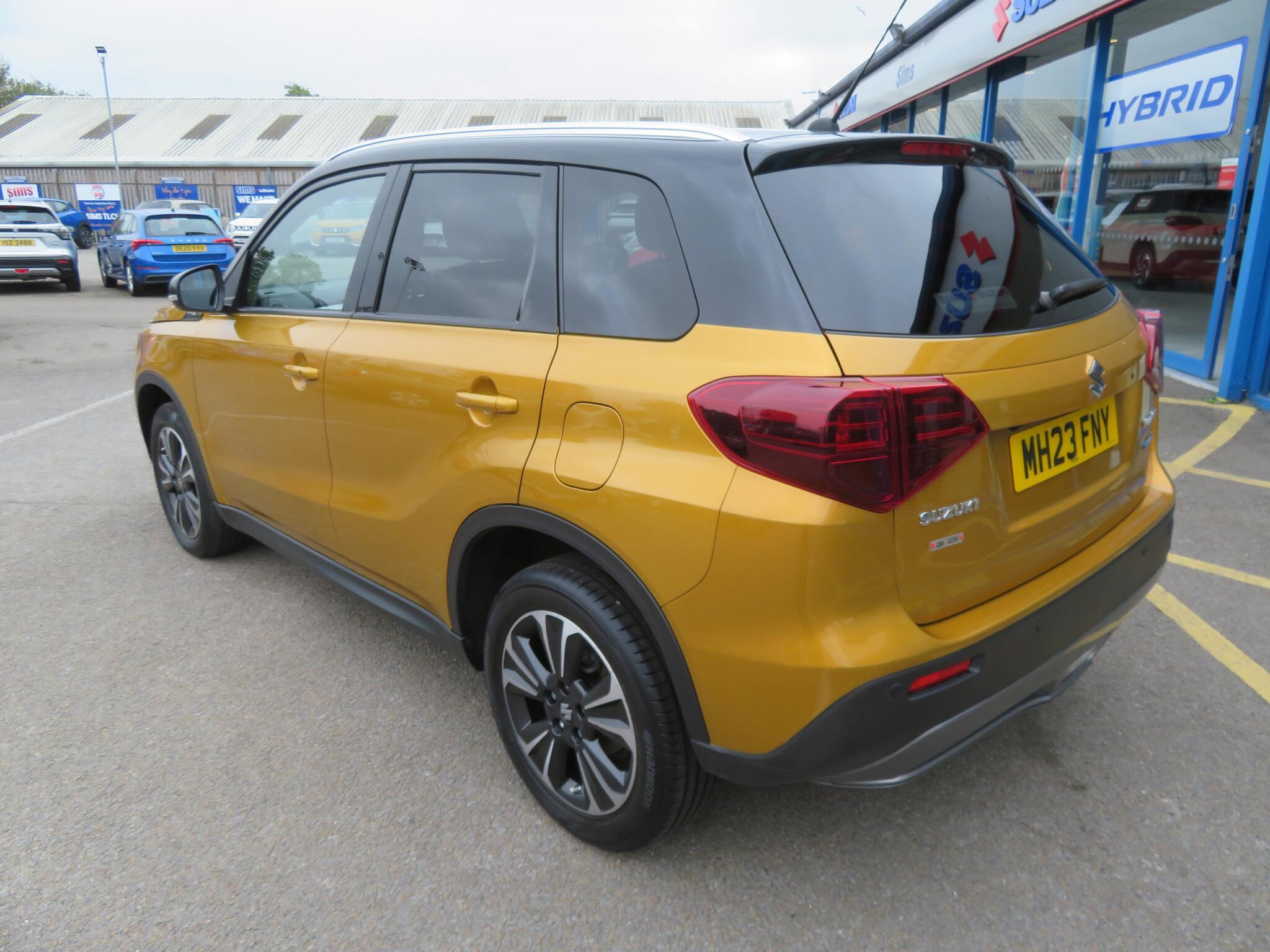 Suzuki Vitara - Image 12