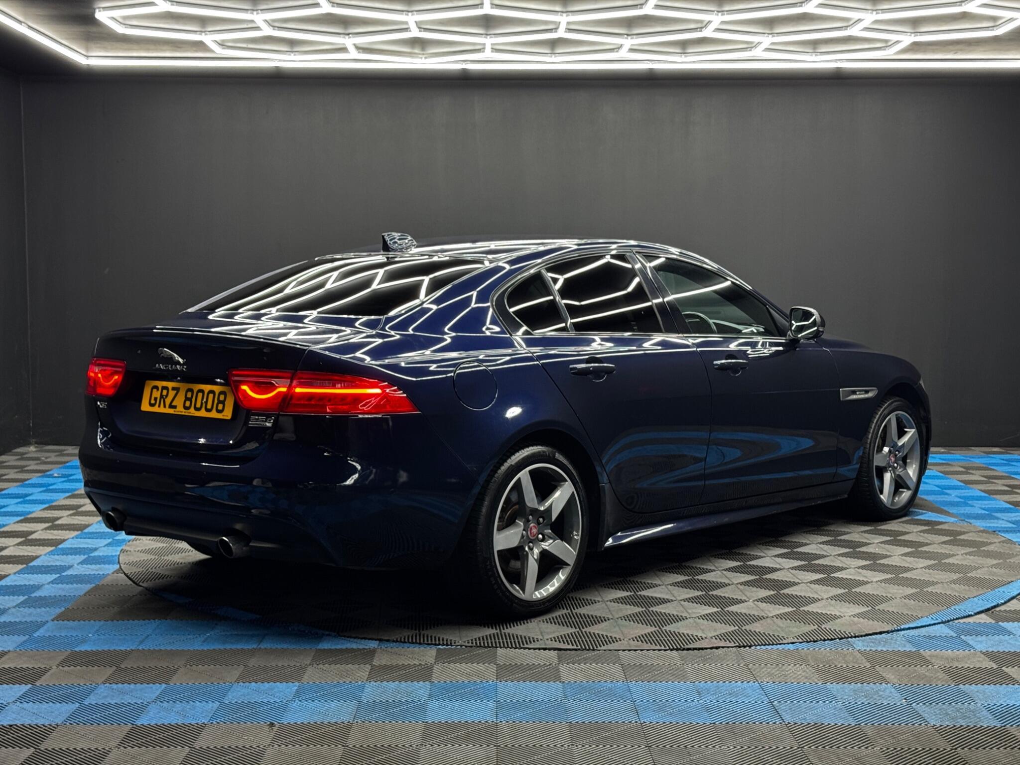 Jaguar XE - Image 5