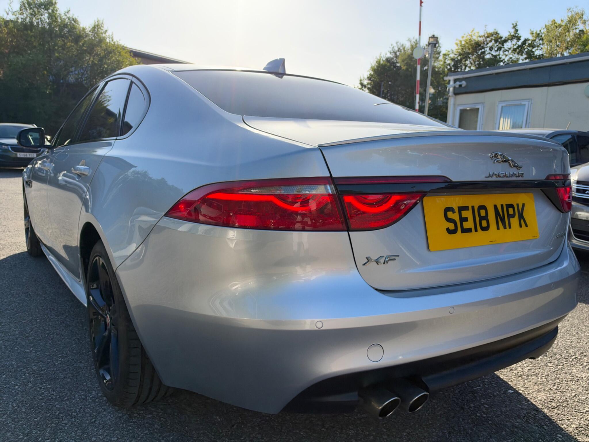 Jaguar XF - Image 10